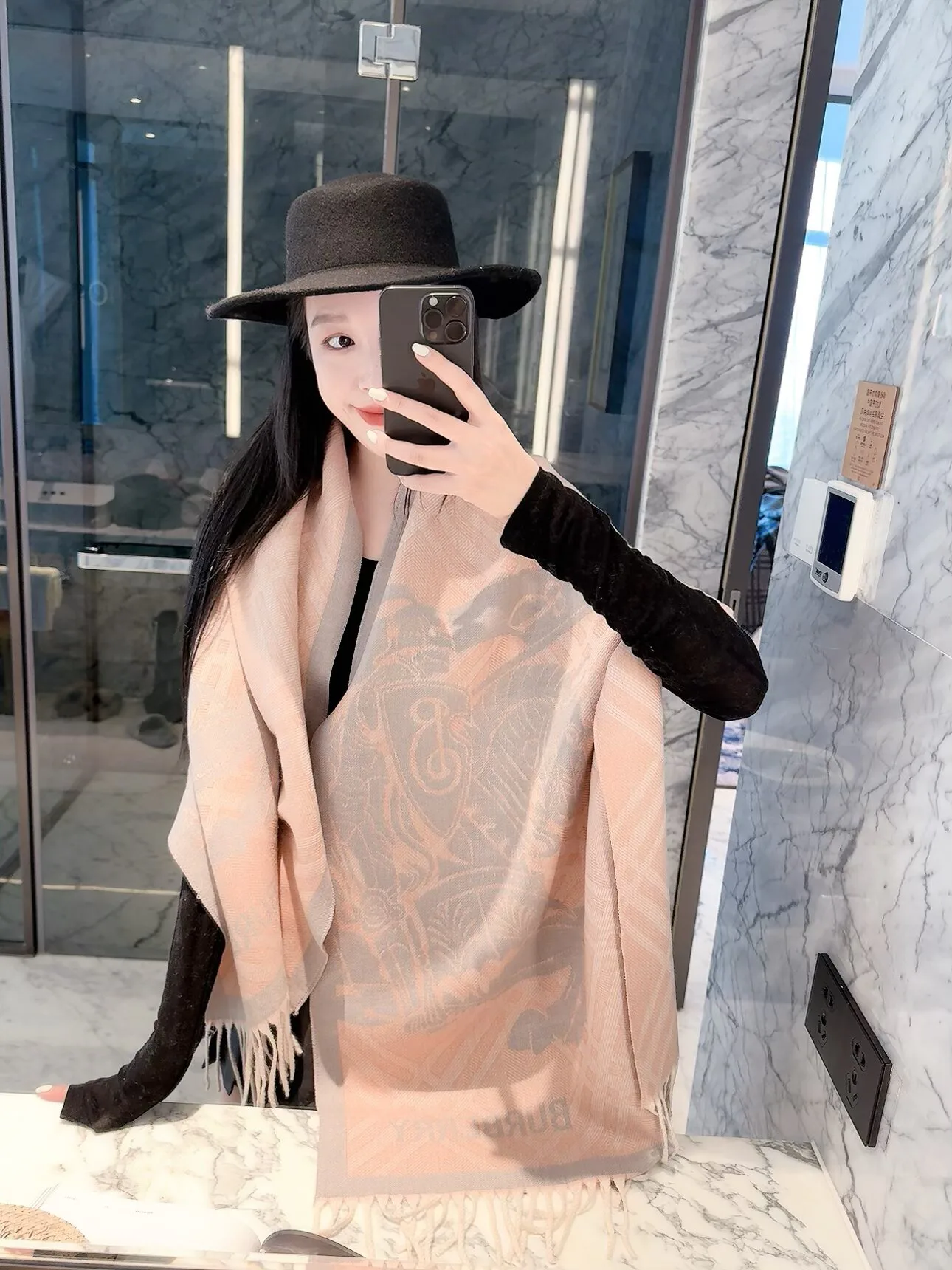 Шарфы Burberry 18003026