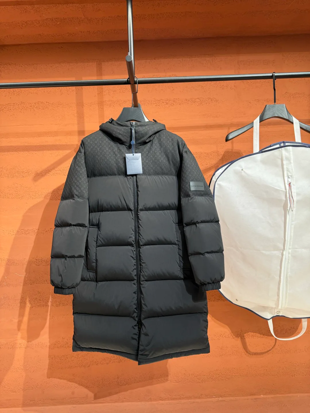 Куртки И Пуховики Женские Louis Vuitton 18387823