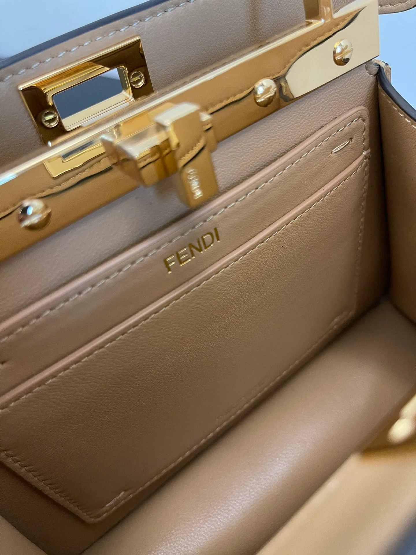 Классические Сумки Женские Fendi 13234497