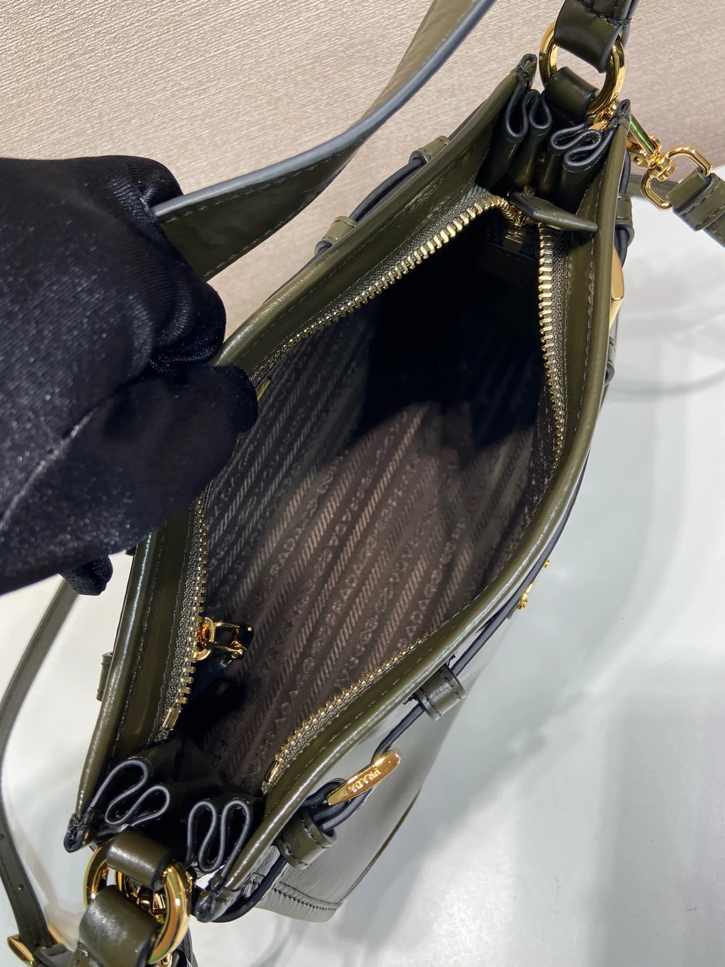Классические Сумки Женские Prada 18184661
