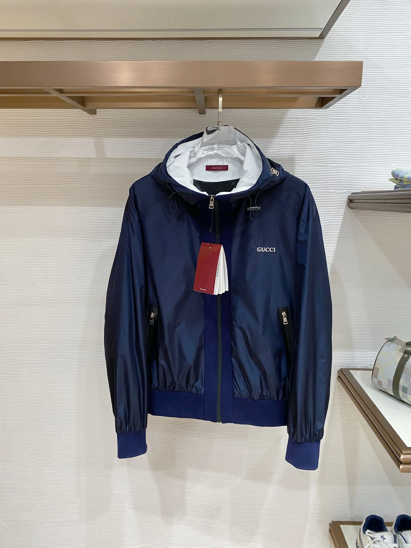 Куртки И Пуховики Мужские Gucci 10300303