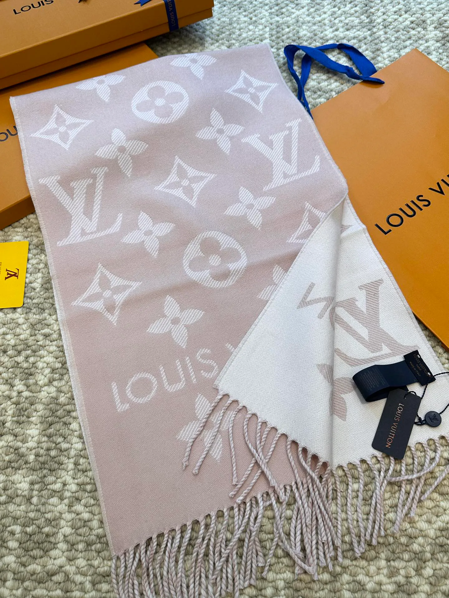 Шарфы Louis Vuitton 240443