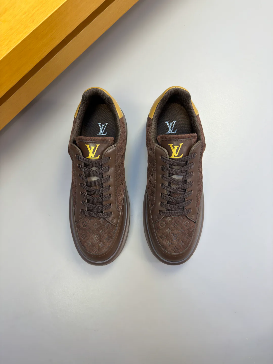 Кроссовки Женские Louis Vuitton 17765802