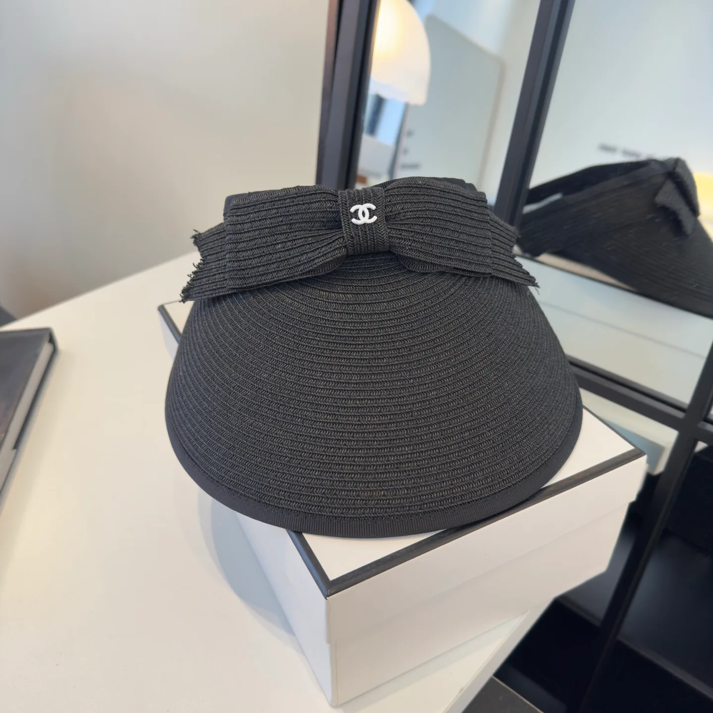 Головные Уборы Chanel 12349310