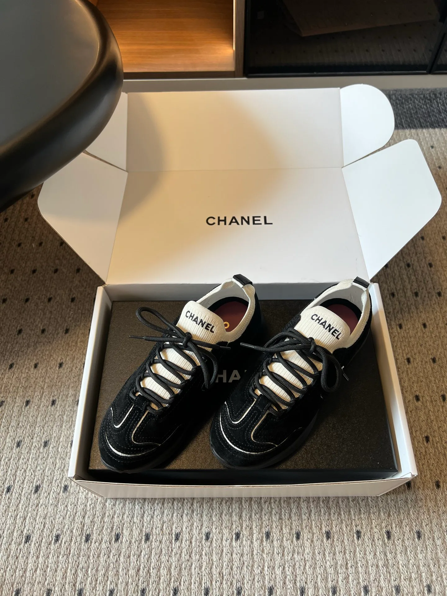 Кроссовки Женские Chanel 17793449