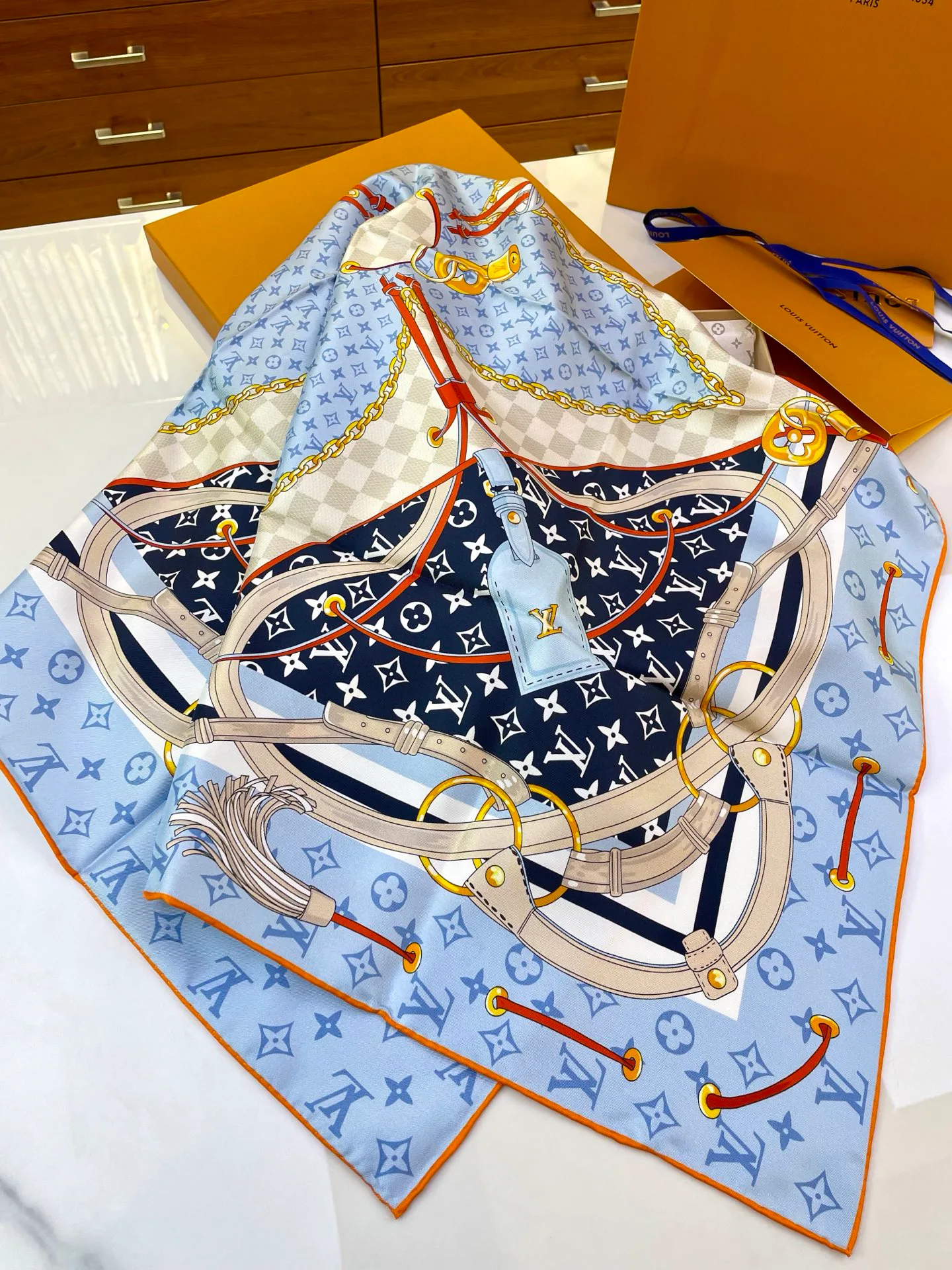 Платки Louis Vuitton 1981405