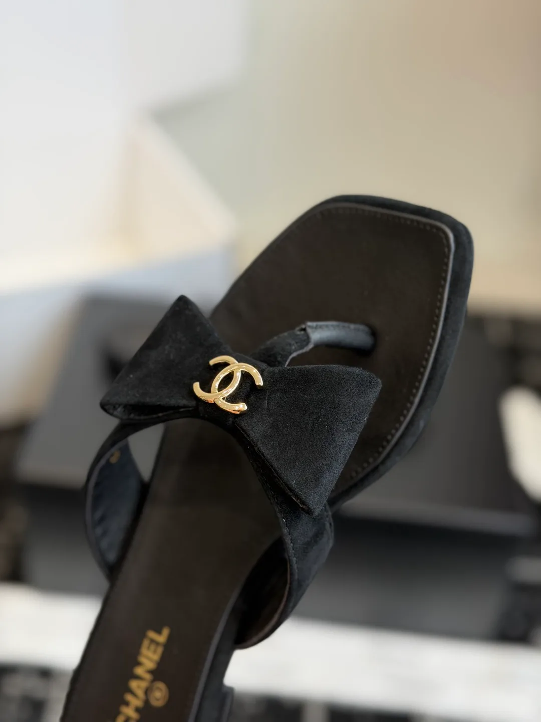 Шлепанцы Женские Chanel 17740569