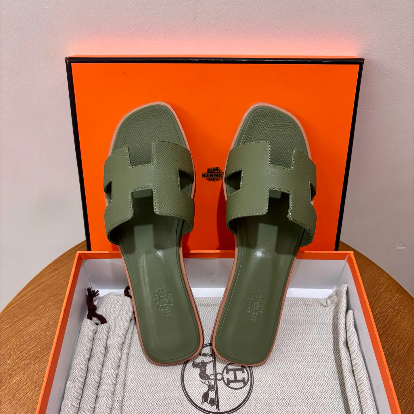 Шлепанцы Женские Hermes 135829