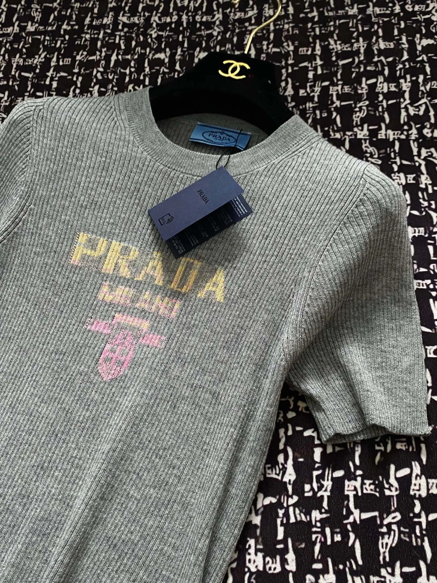 Футболки Женские Prada 28828