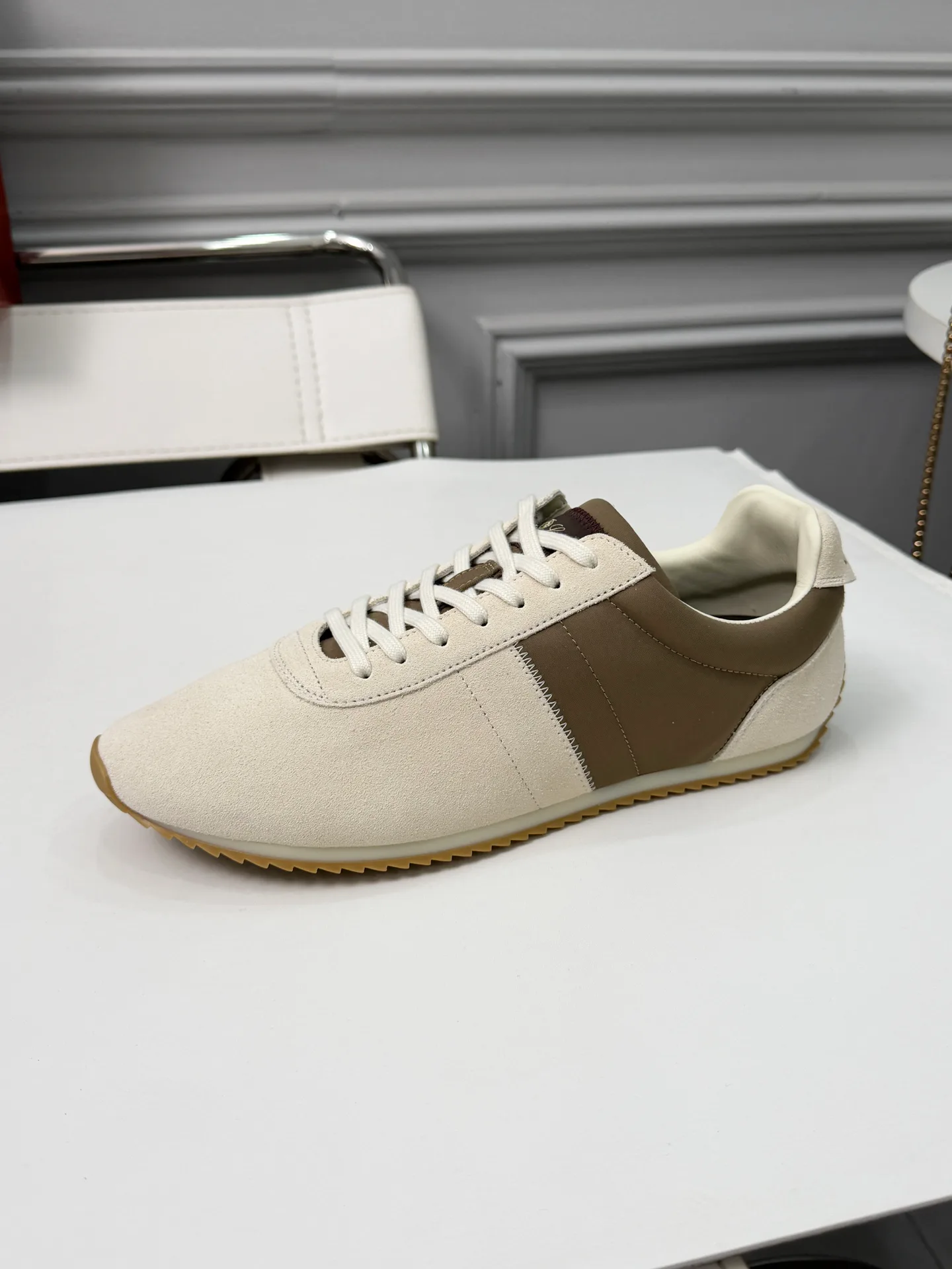 Кроссовки Женские Loro Piana 17467088