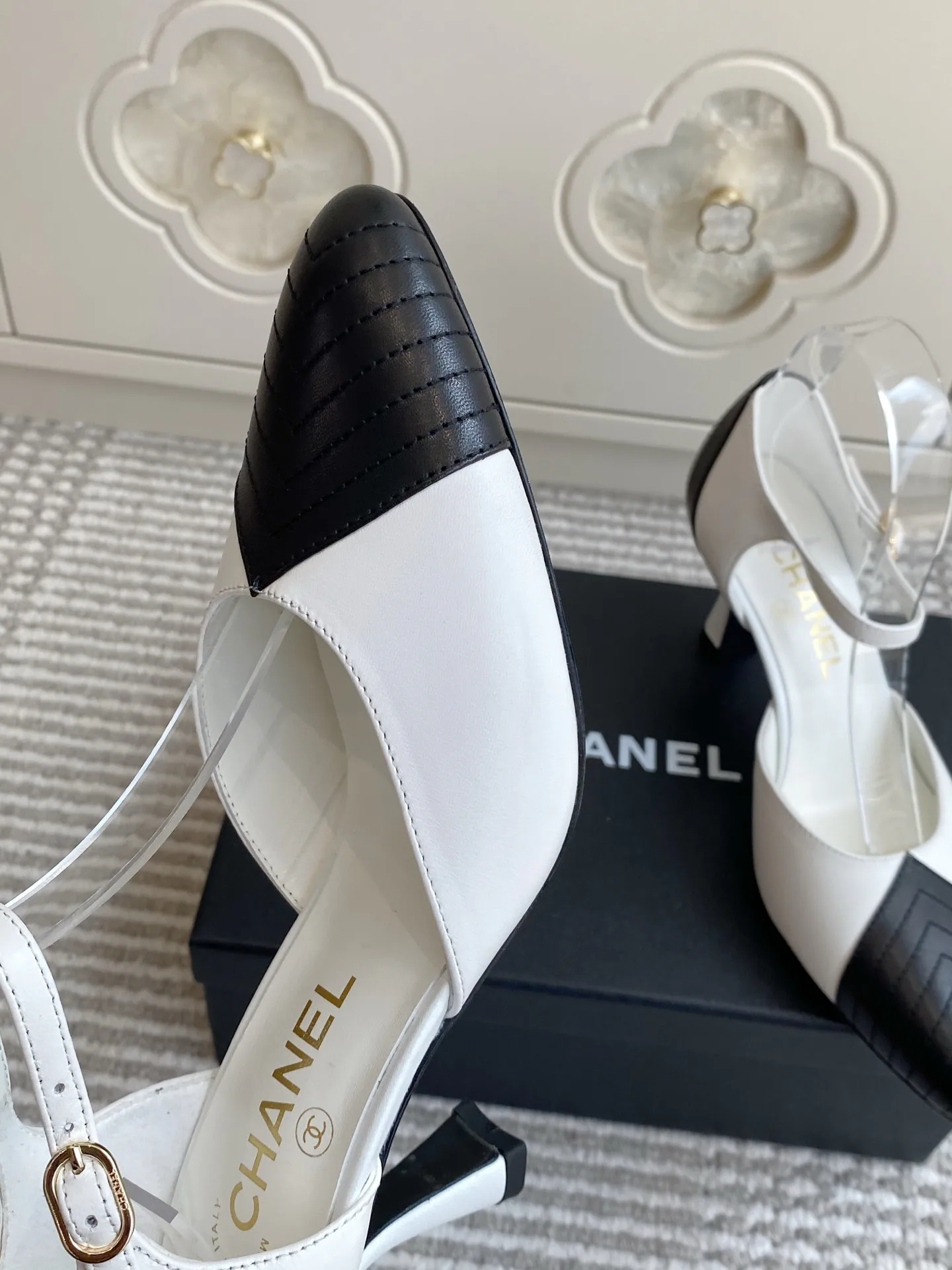 Туфли Женские Chanel 17498444