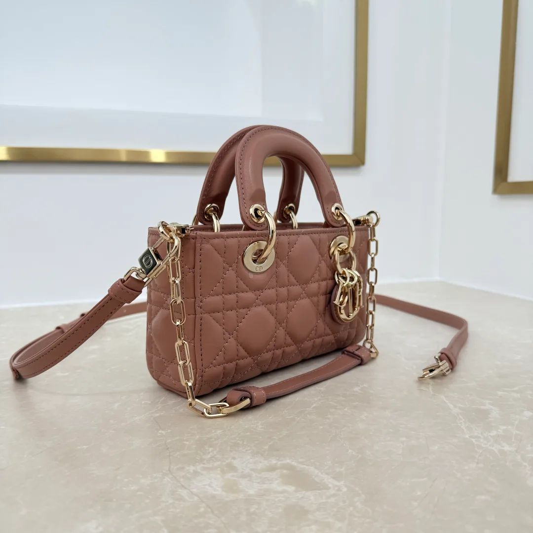 Классические Сумки Женские Christian Dior 18187868
