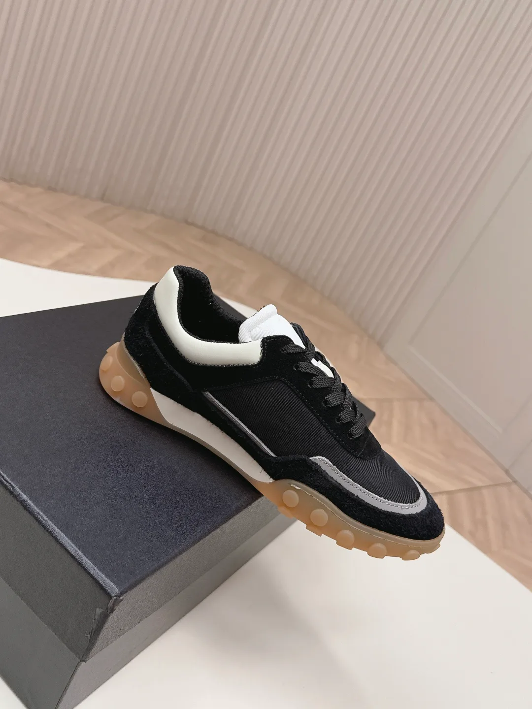 Кроссовки Женские Chanel 11621211