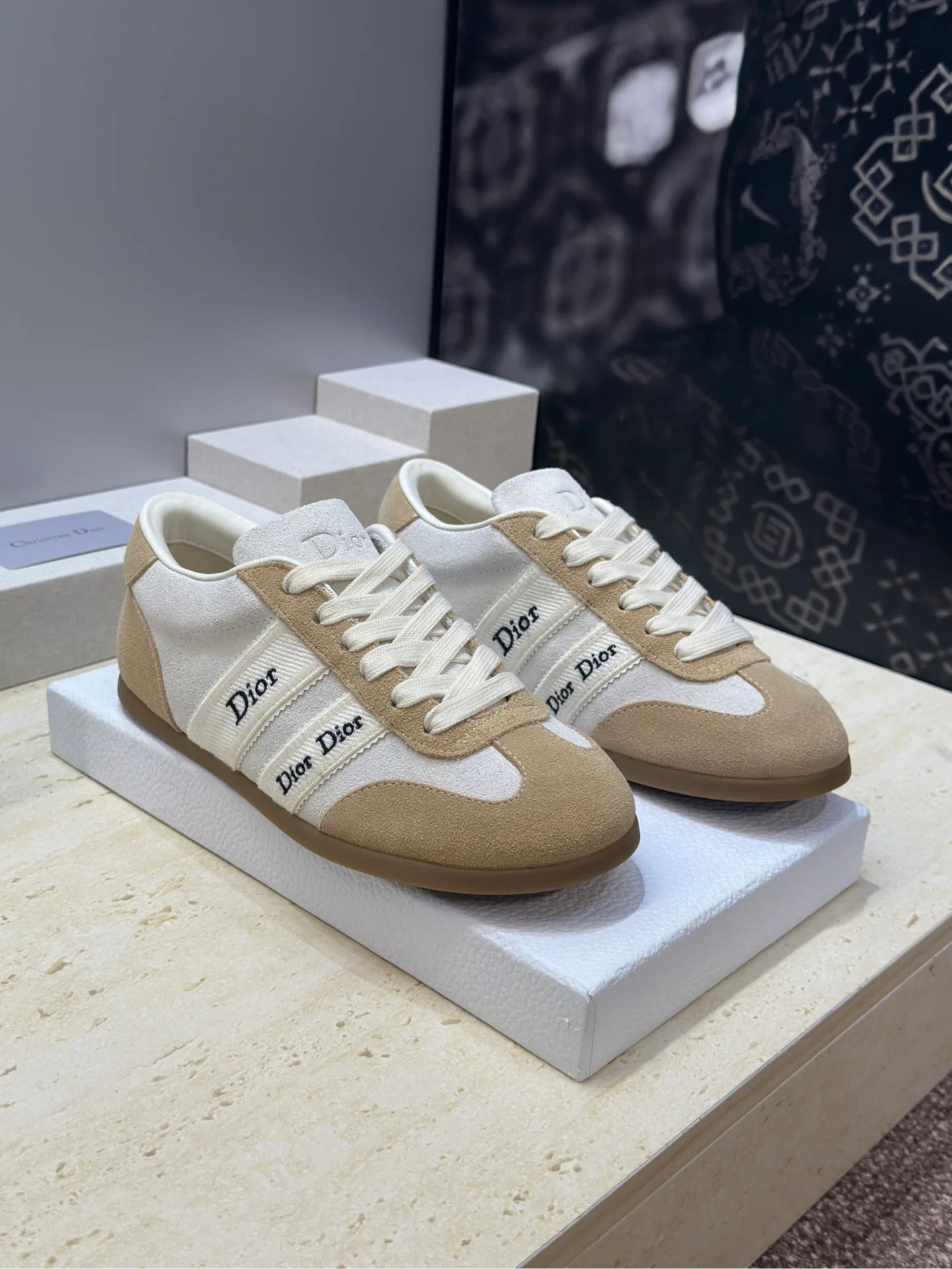 Кроссовки Женские Christian Dior 17612351