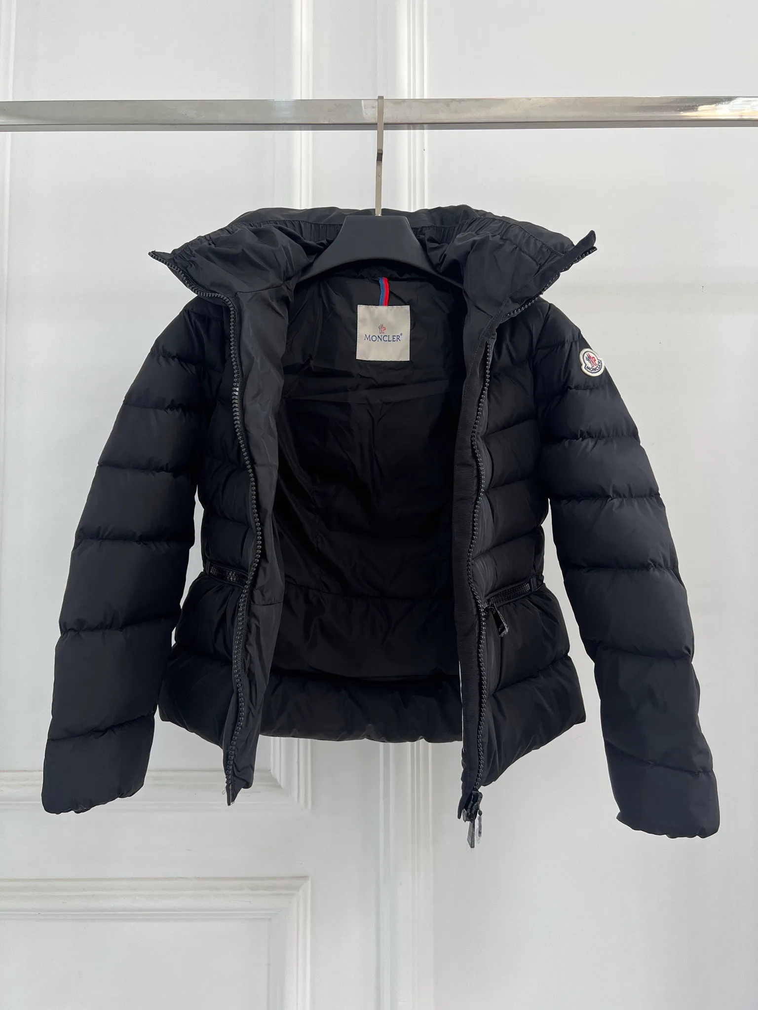 Куртки И Пуховики Женские Moncler 18416188