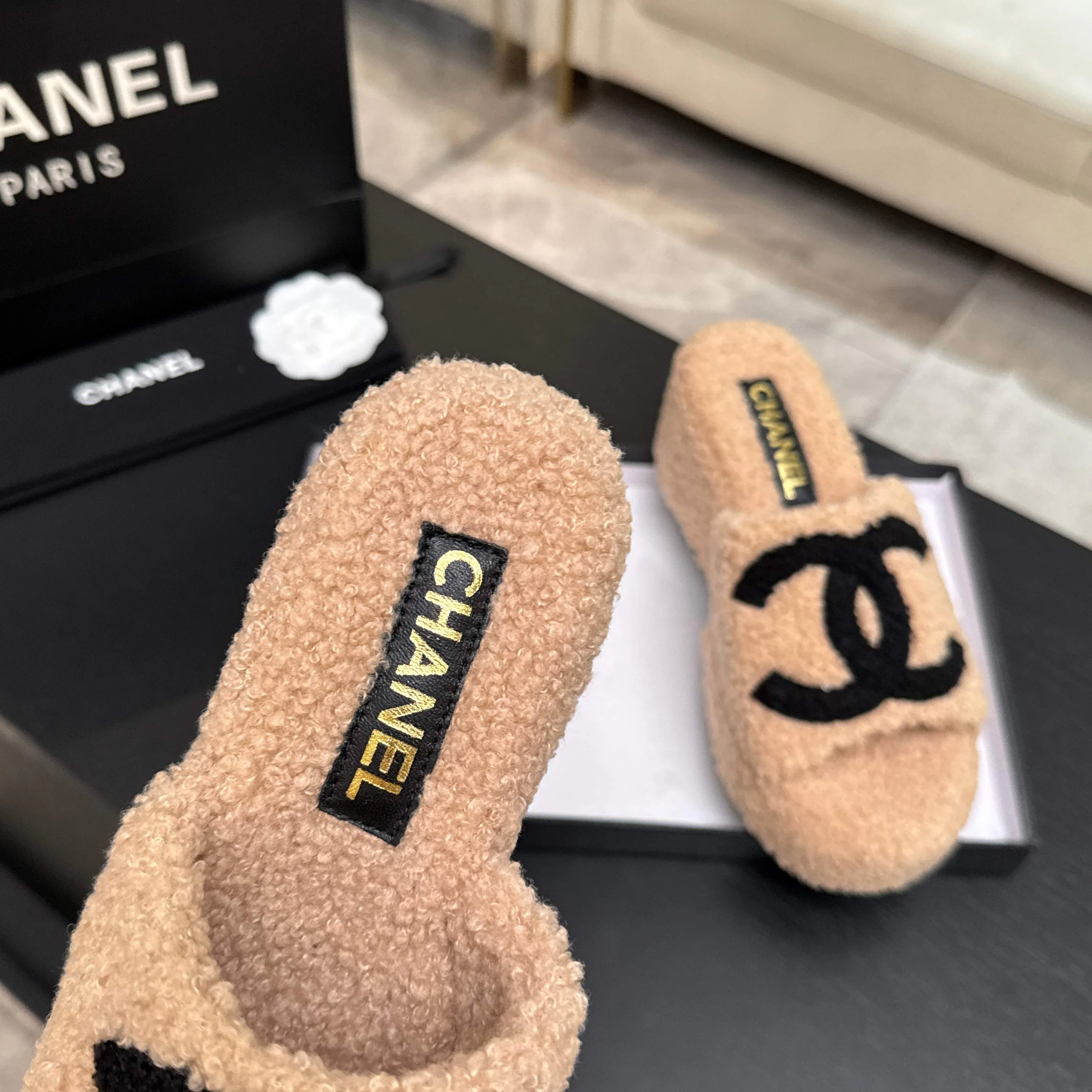 Тапочки Женские Chanel 18501004
