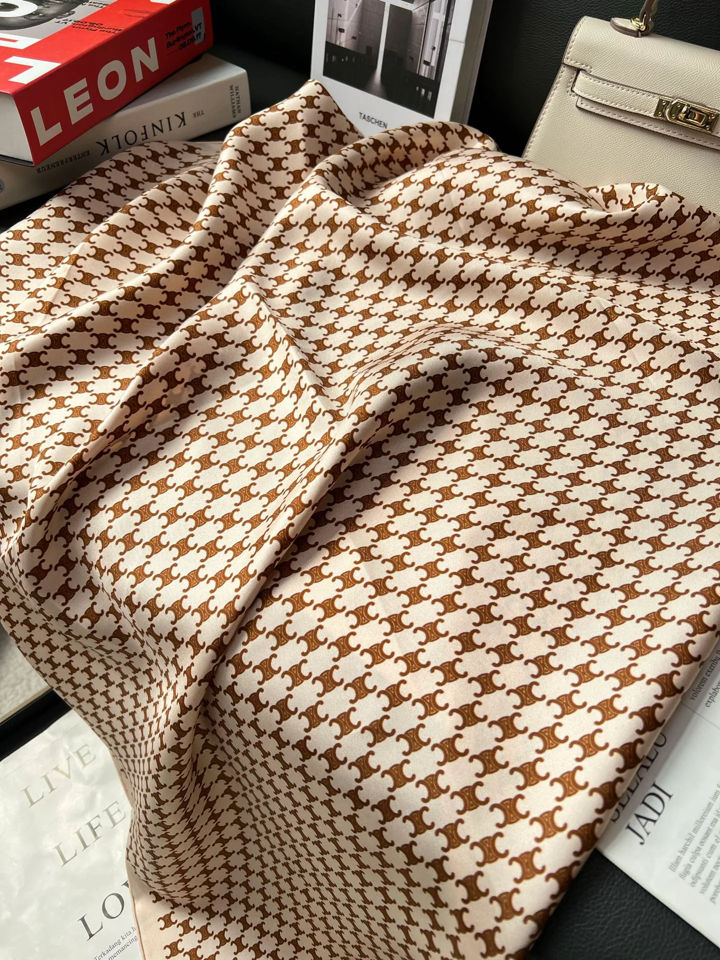 Шарфы Celine 13351604