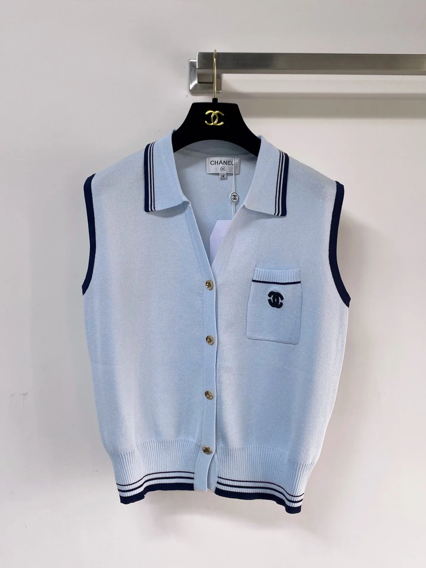 Жилеты Женские Chanel 13471571