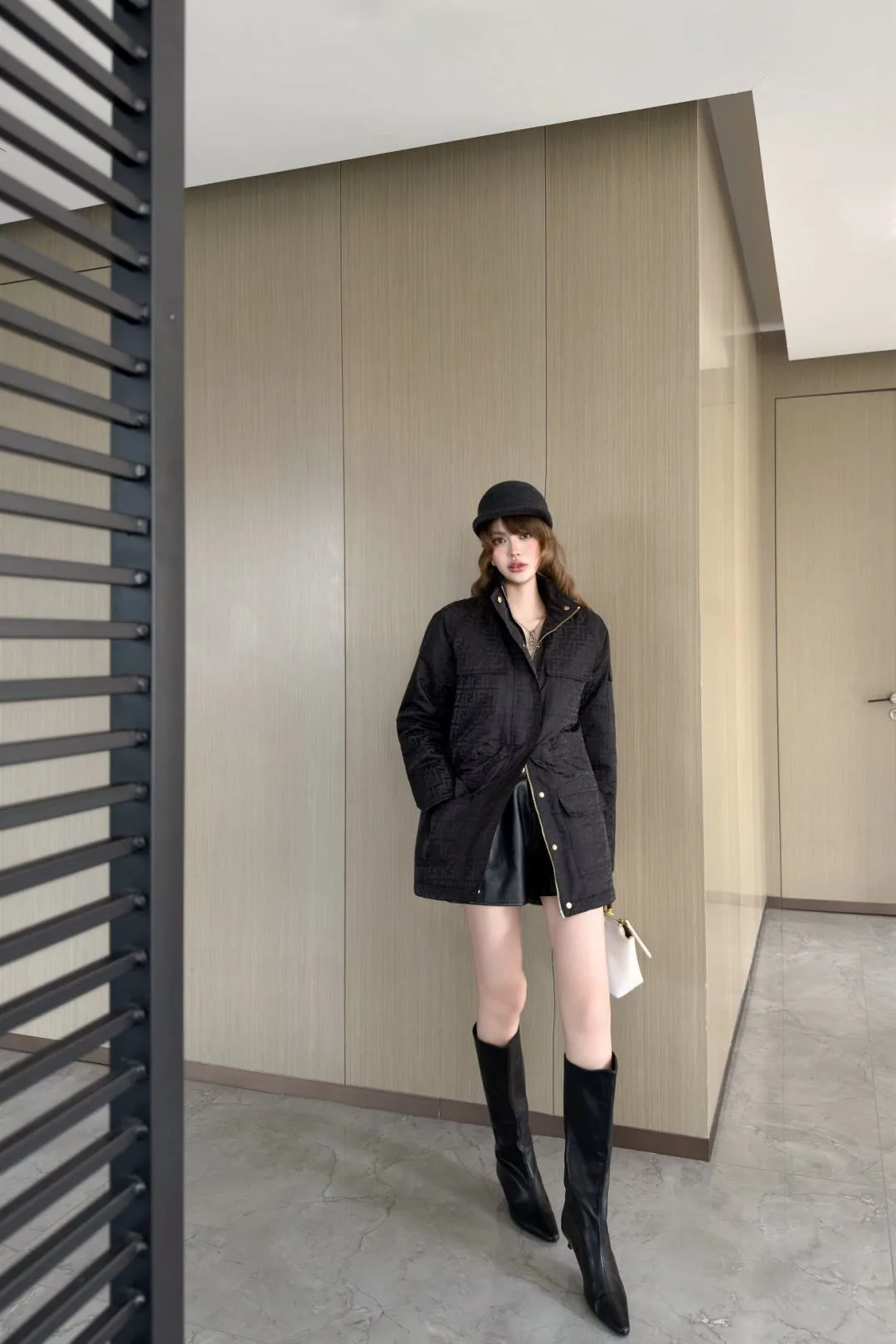 Куртки И Пуховики Женские Fendi 373714