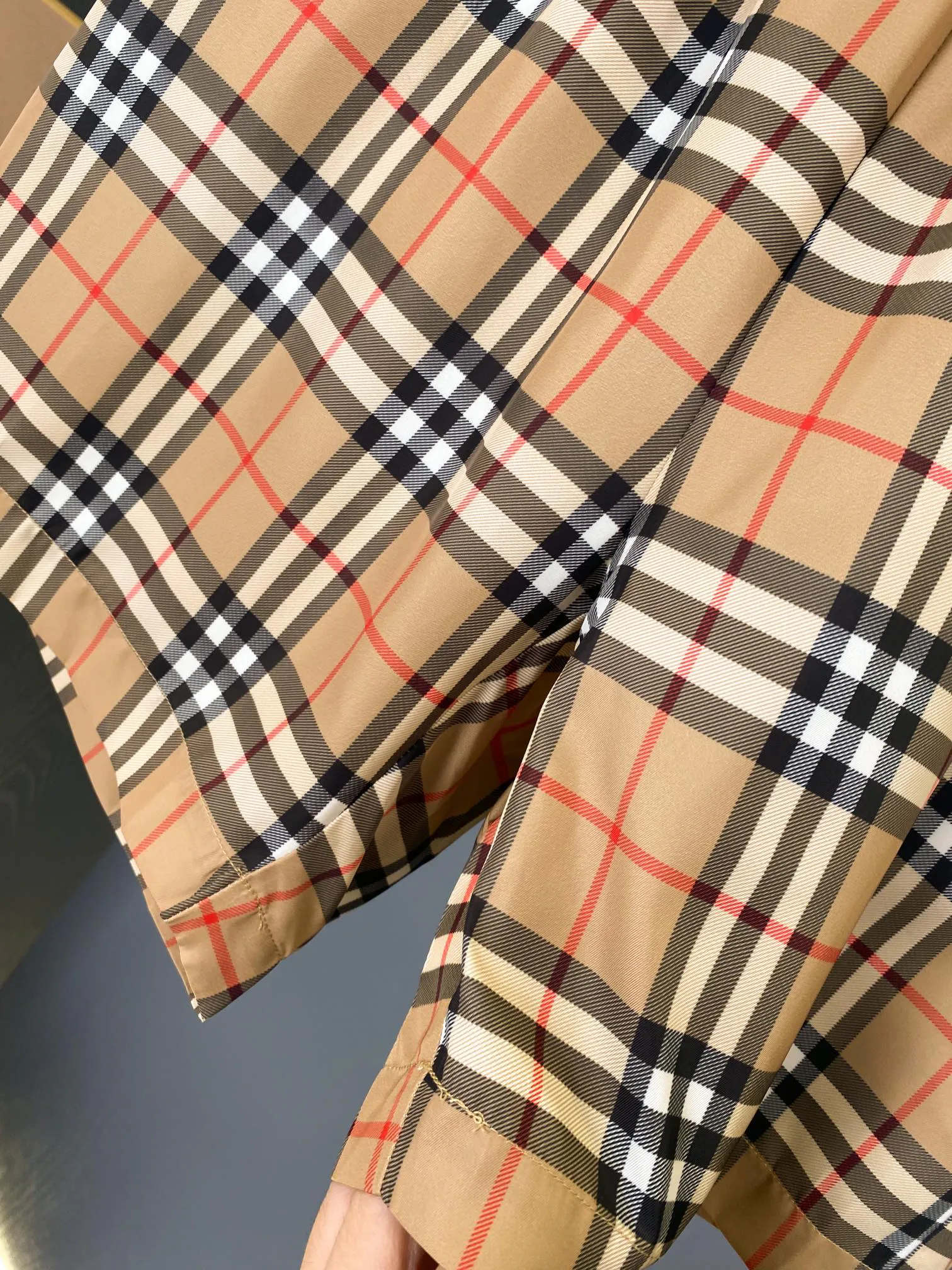 Шорты Мужские Burberry 14183355