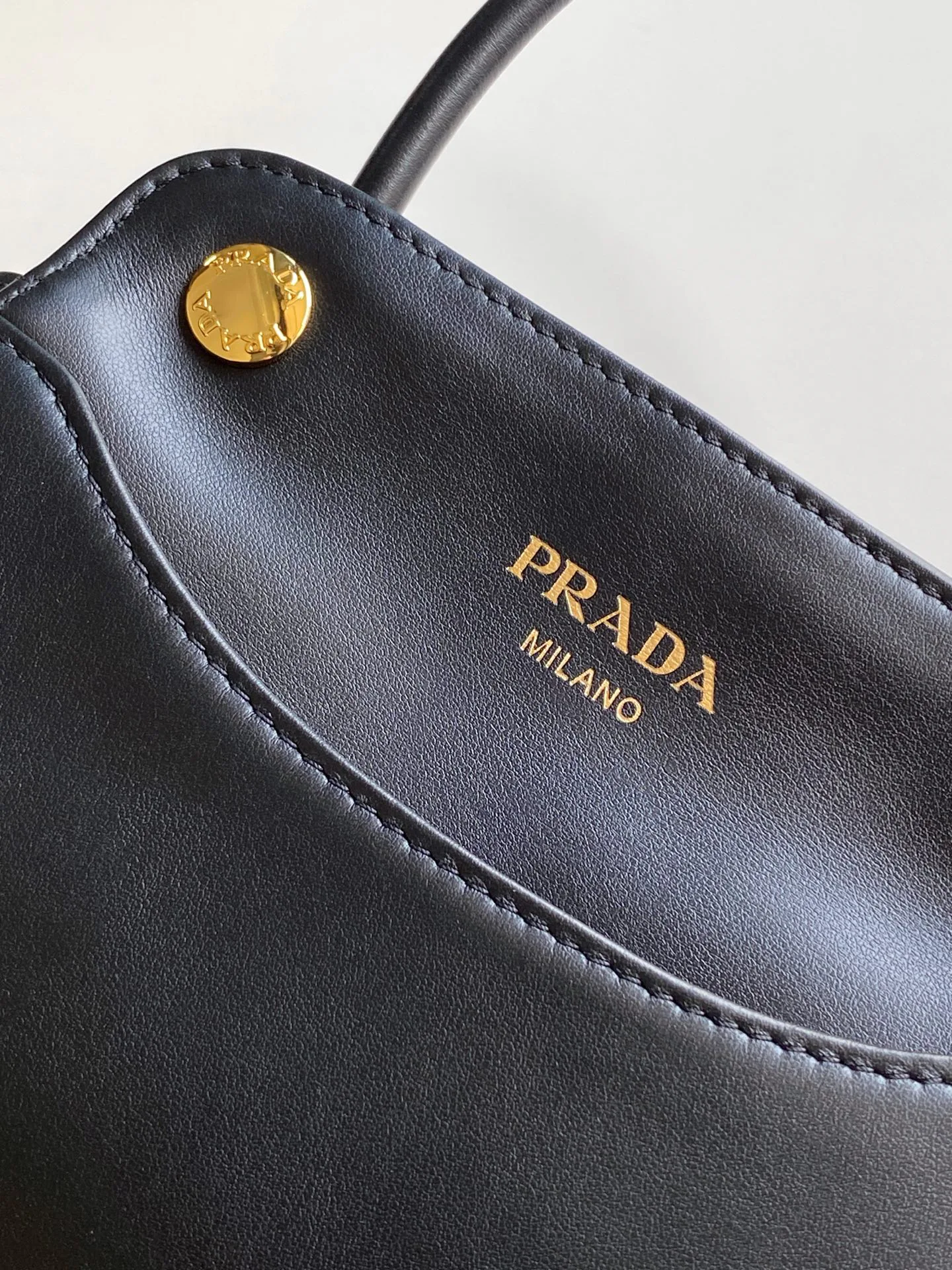 Классические Сумки Женские Prada 13368489