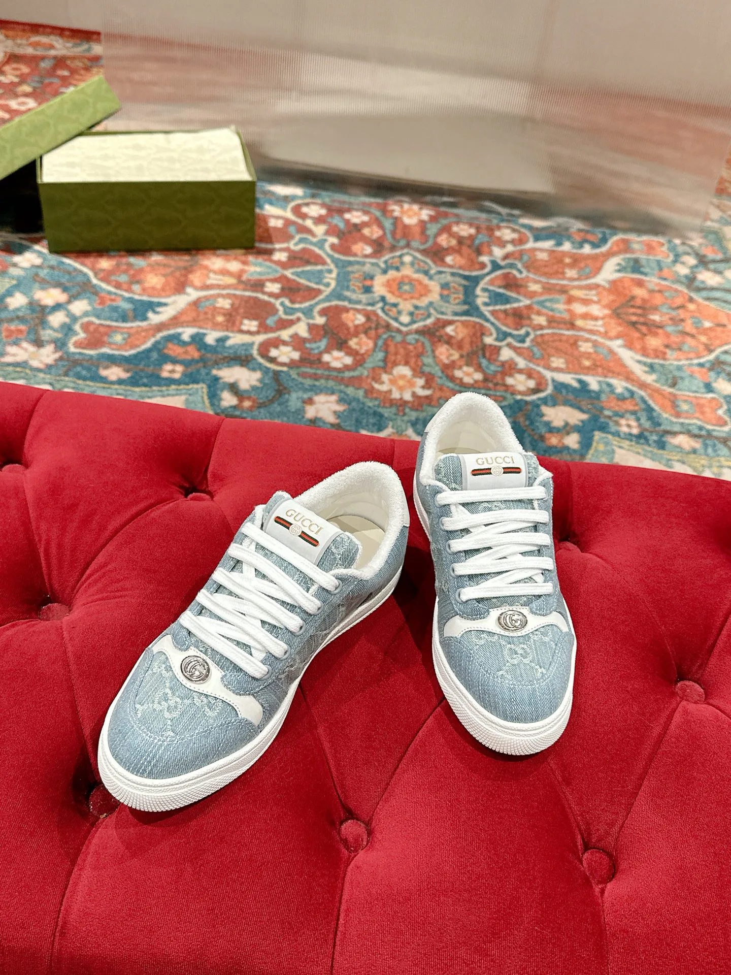 Кроссовки Женские Gucci 17956650