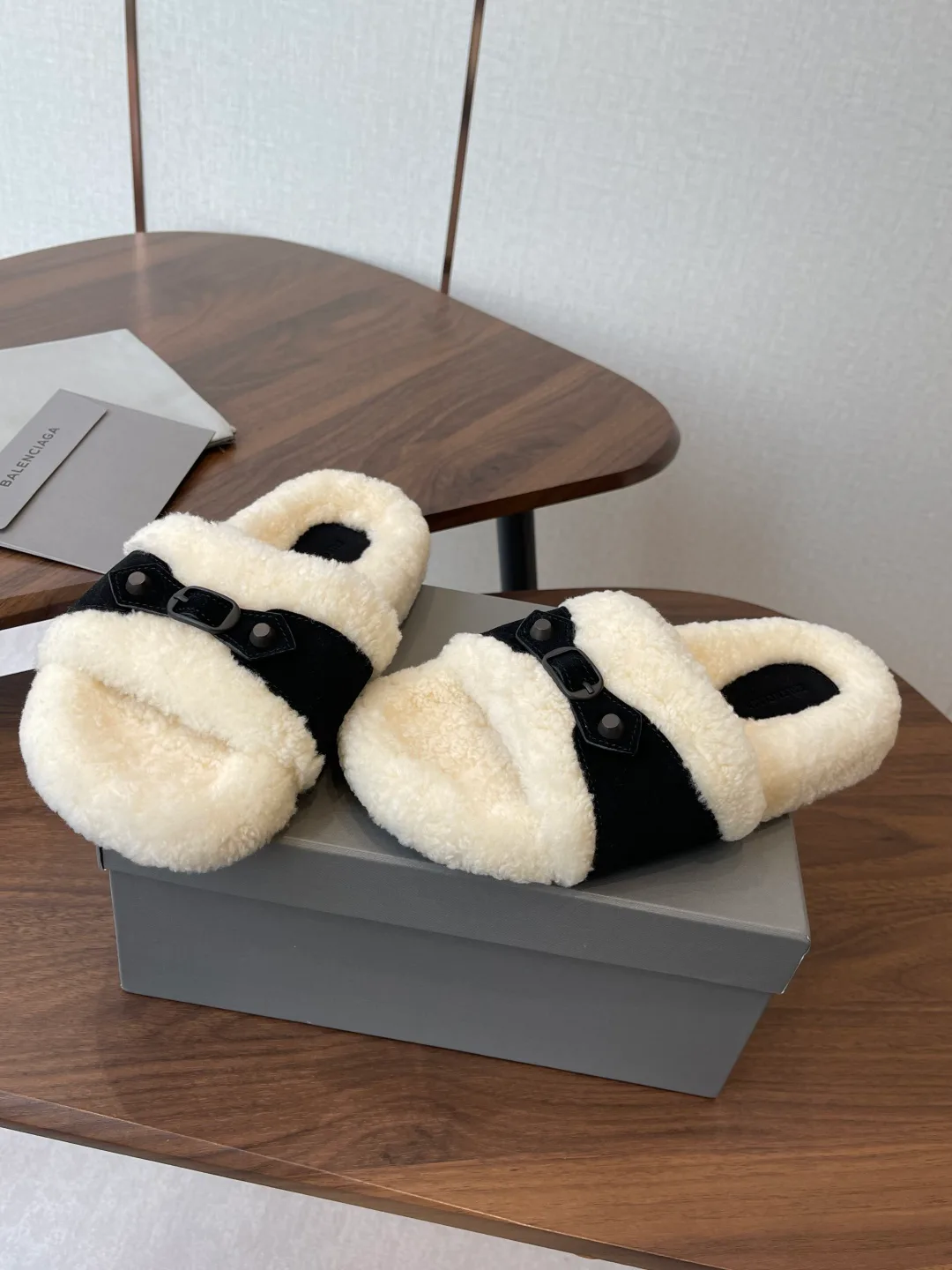 Тапочки Женские Balenciaga 170573