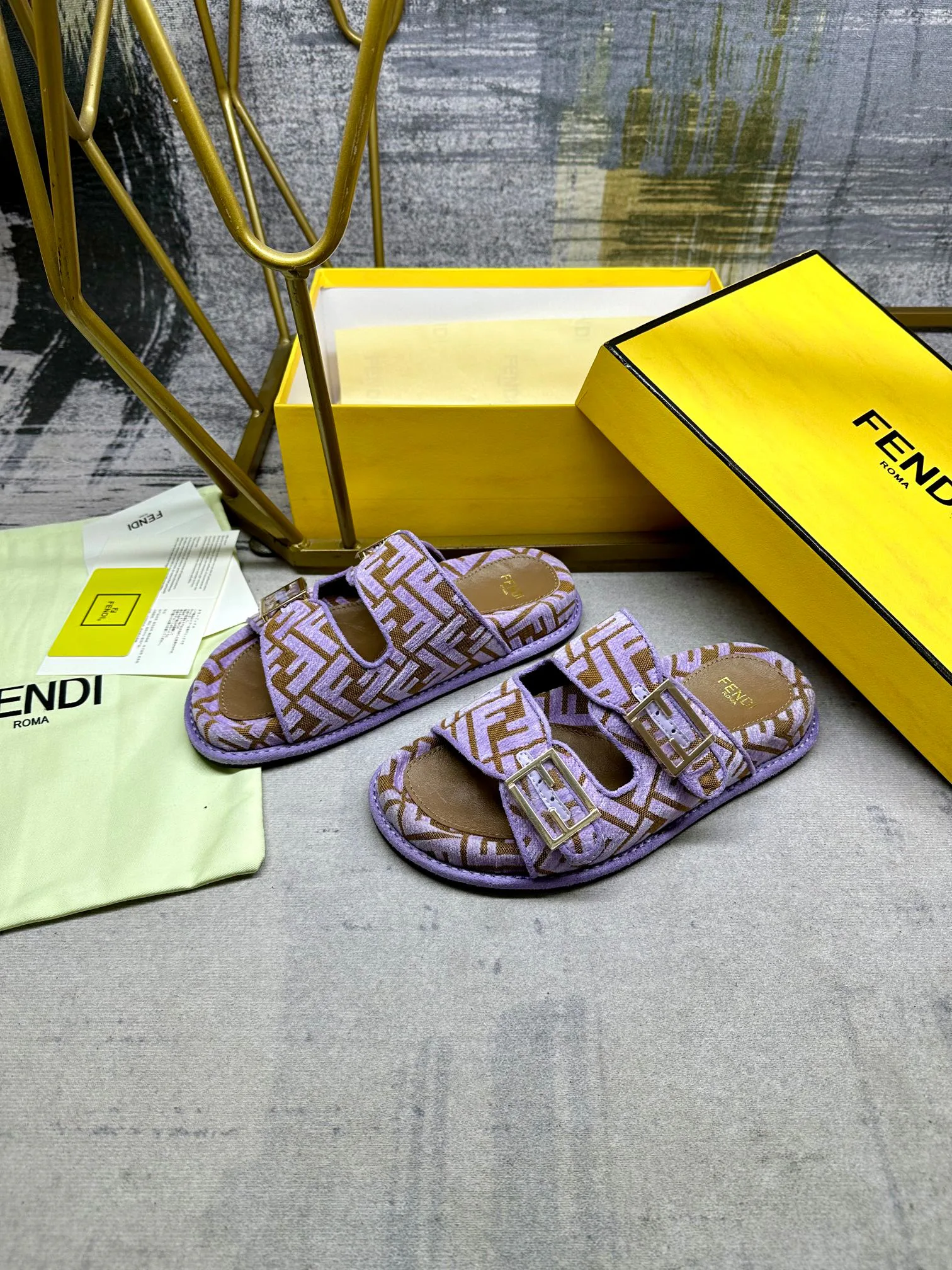 Шлепанцы Женские Fendi 19271