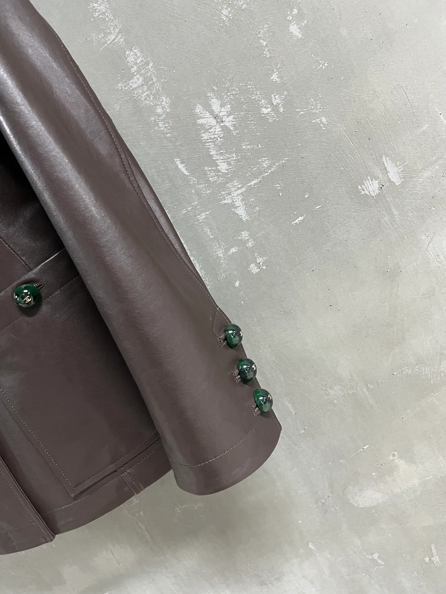 Кожаные Куртки И Дублёнки Женские Chanel 18172841