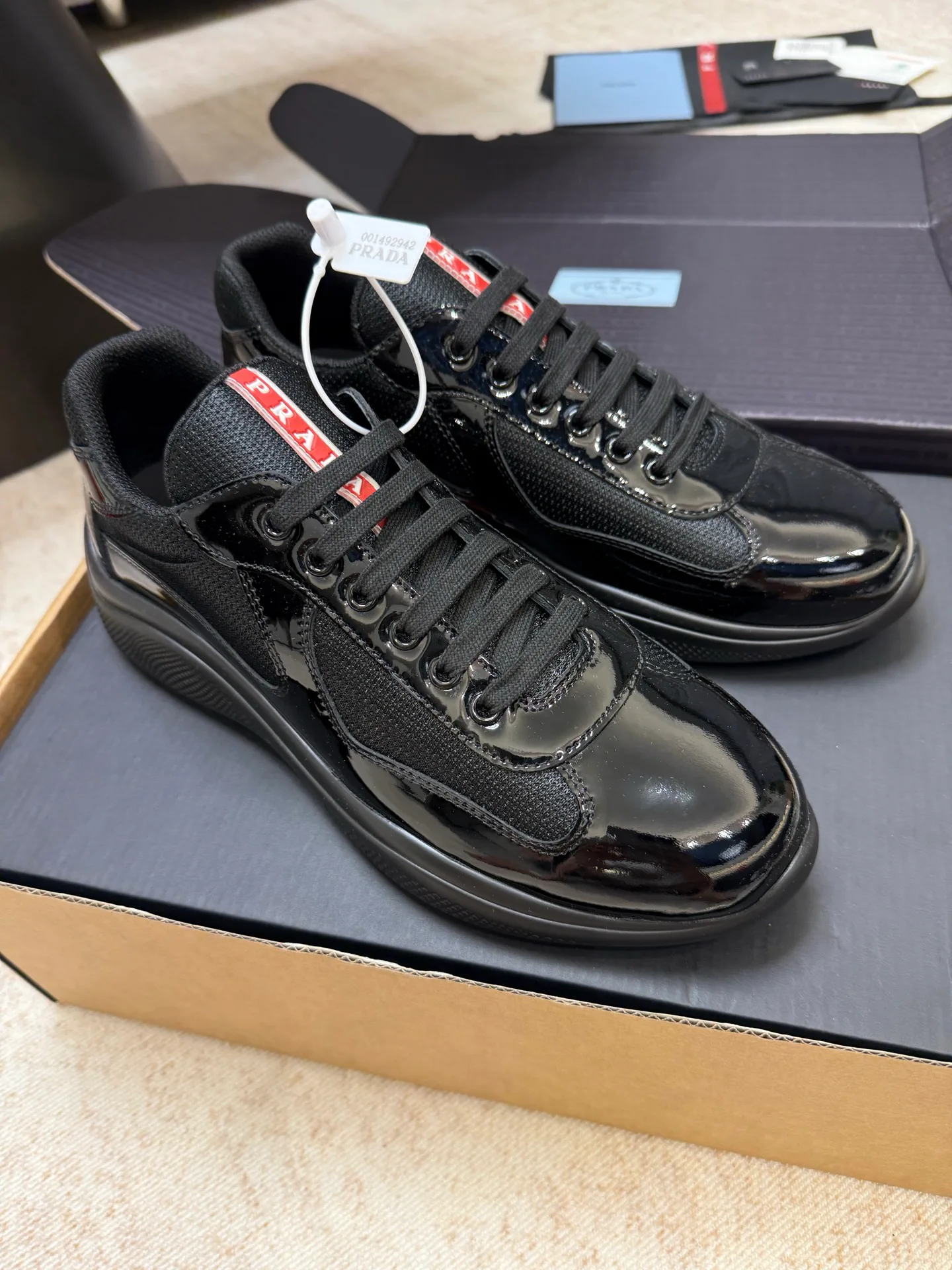 Кроссовки Женские Prada 11411018