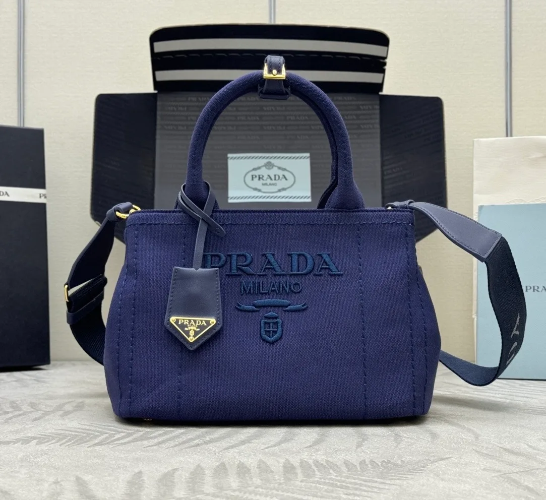 Классические Сумки Женские Prada 11164980
