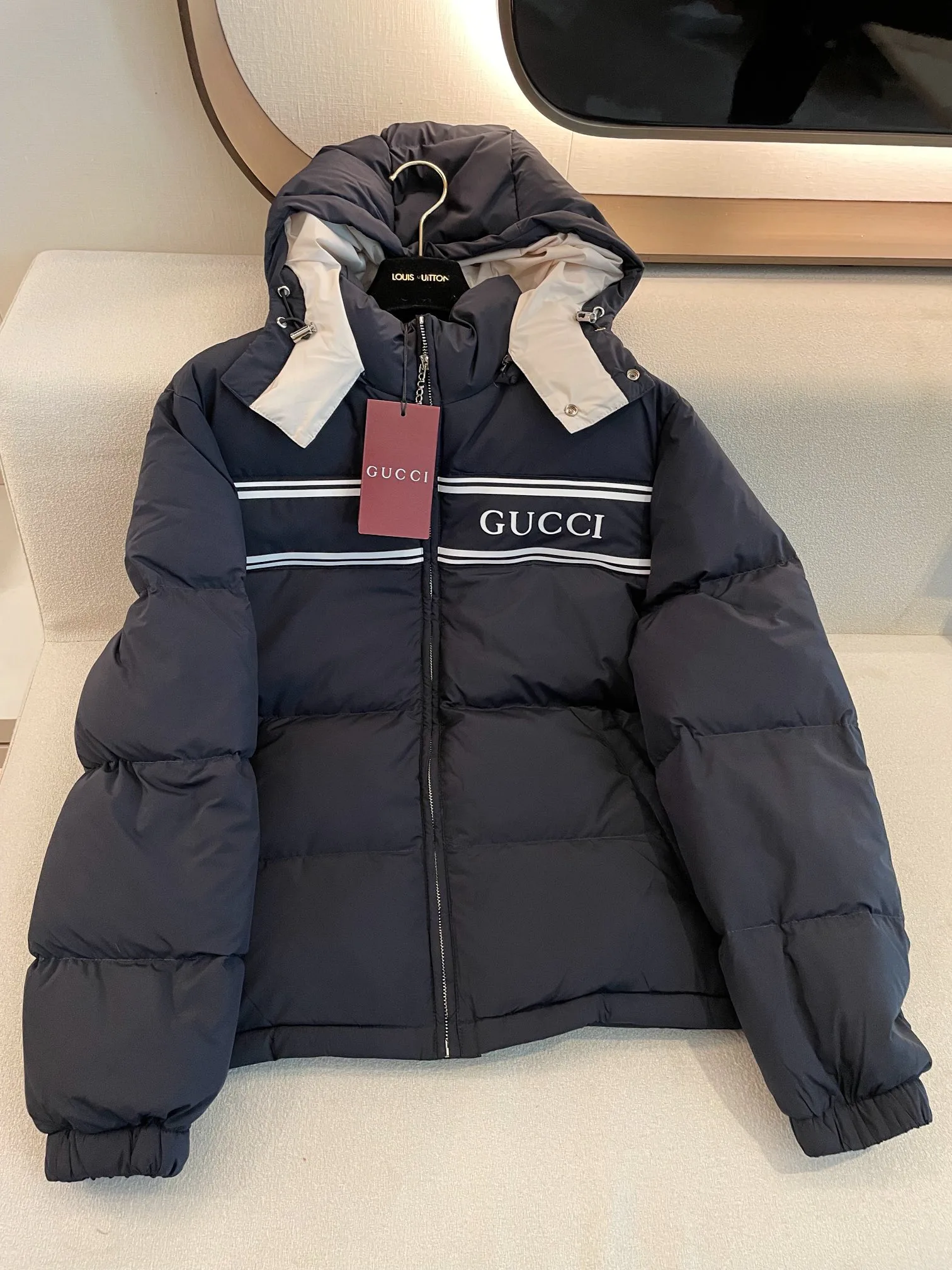 Куртки И Пуховики Женские Gucci 1144012