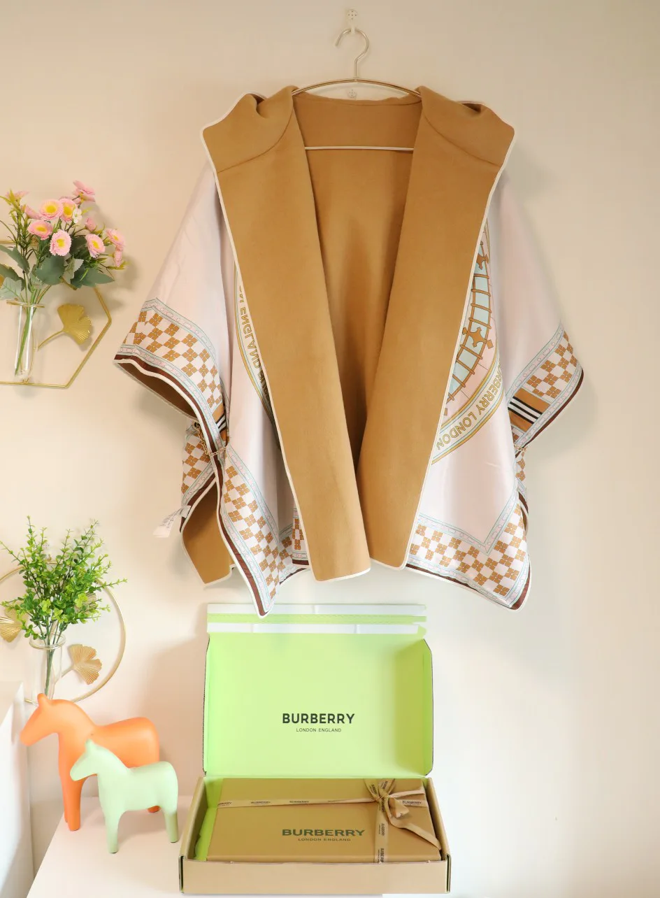 Пальто Женские Burberry 18980108