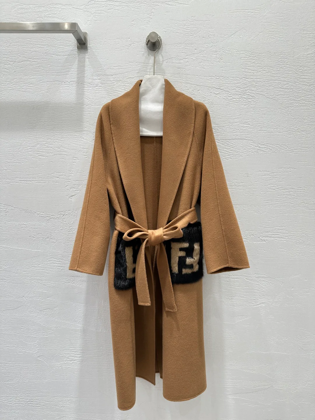 Пальто Женские Fendi 18226745