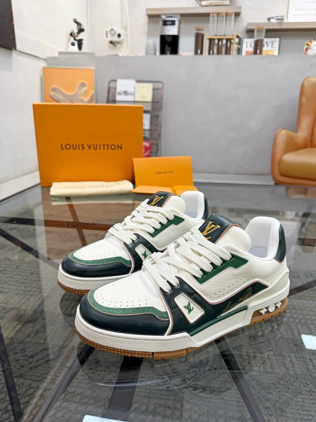 Кроссовки Женские Louis Vuitton 12785846