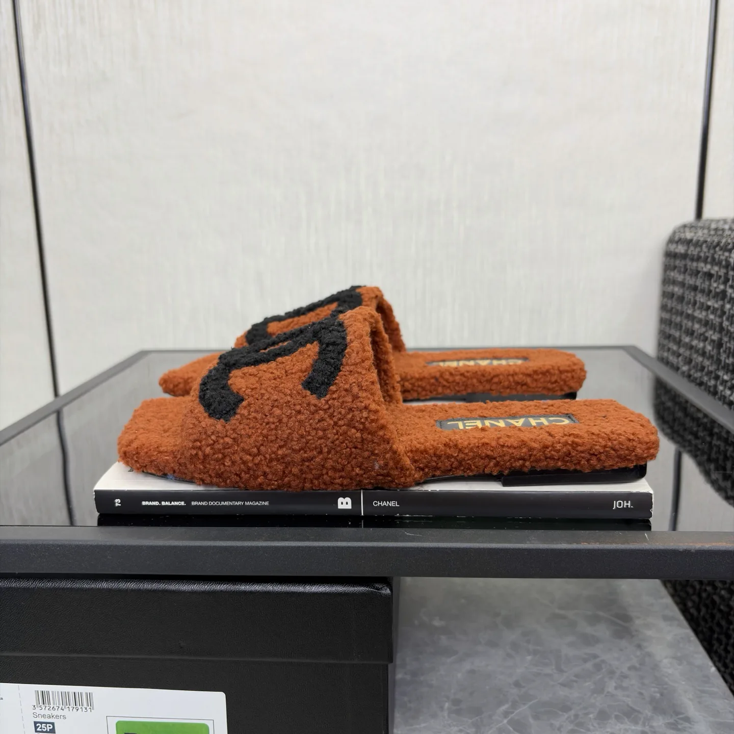 Тапочки Женские Chanel 18700085