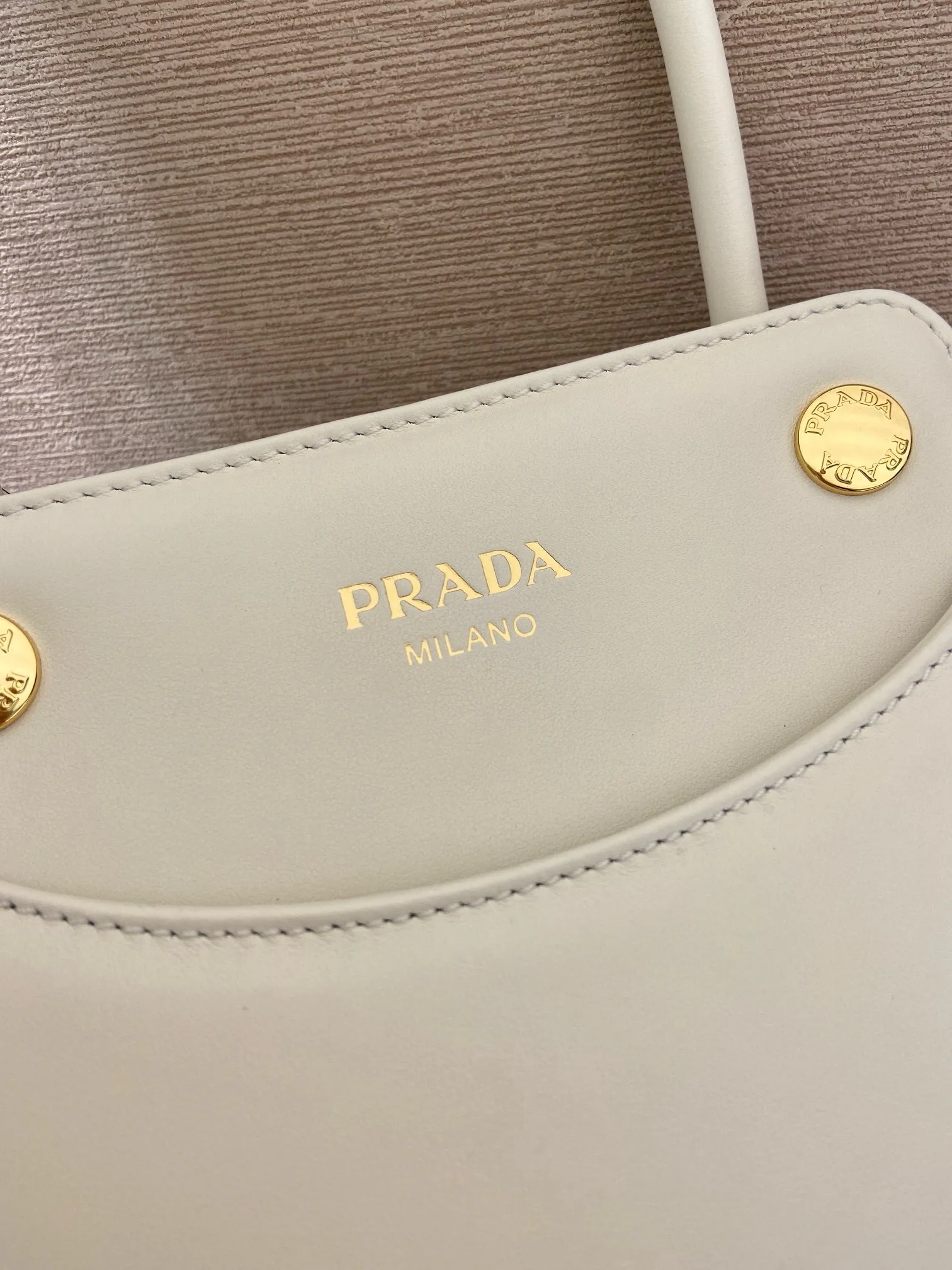 Классические Сумки Женские Prada 11627419