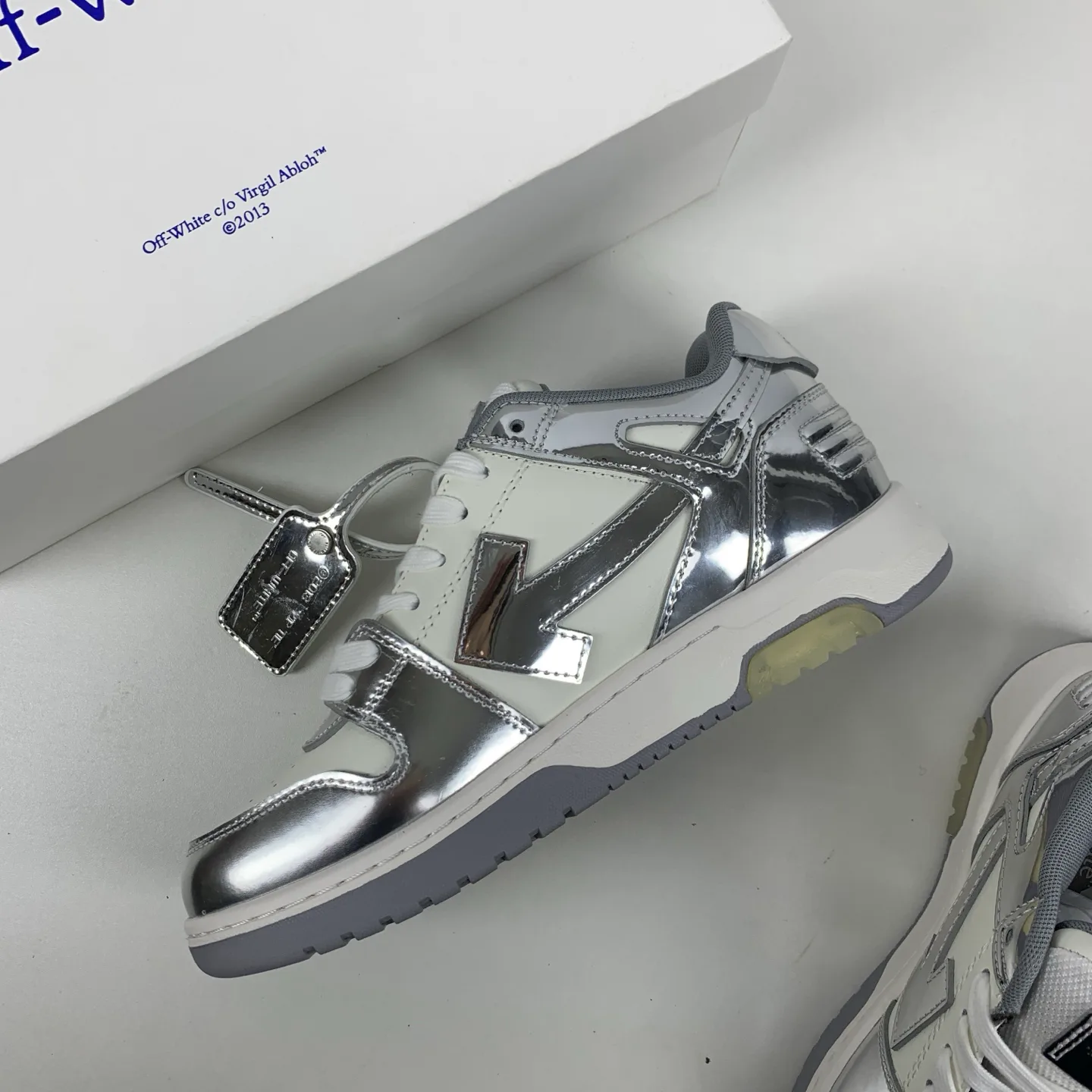 Кроссовки Женские Off-White 17776393