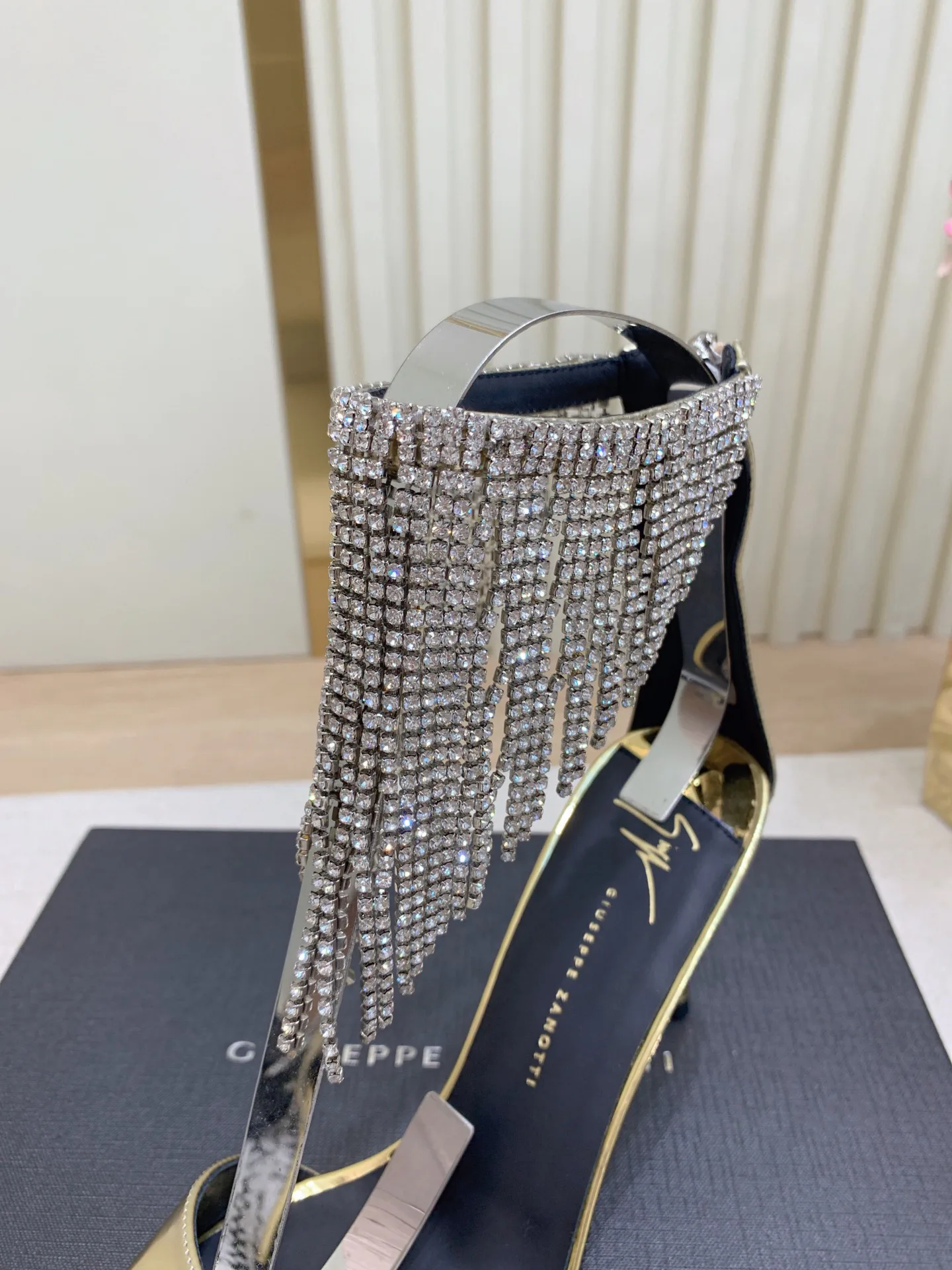 Босоножки Женские Giuseppe Zanotti 3023998
