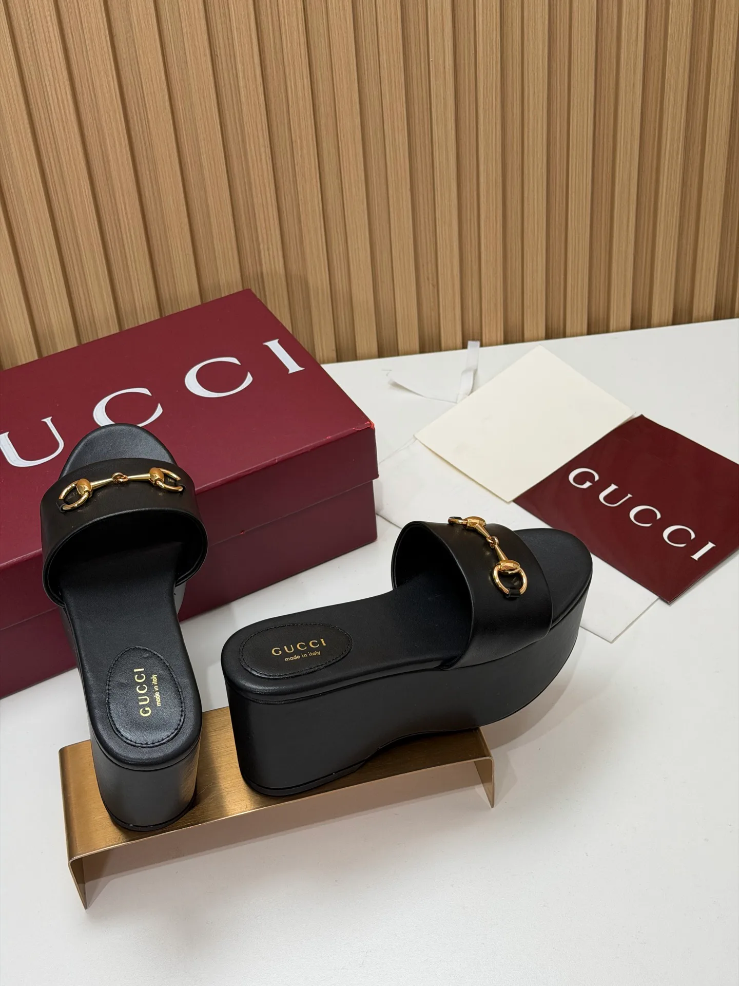 Босоножки Женские Gucci 17631677