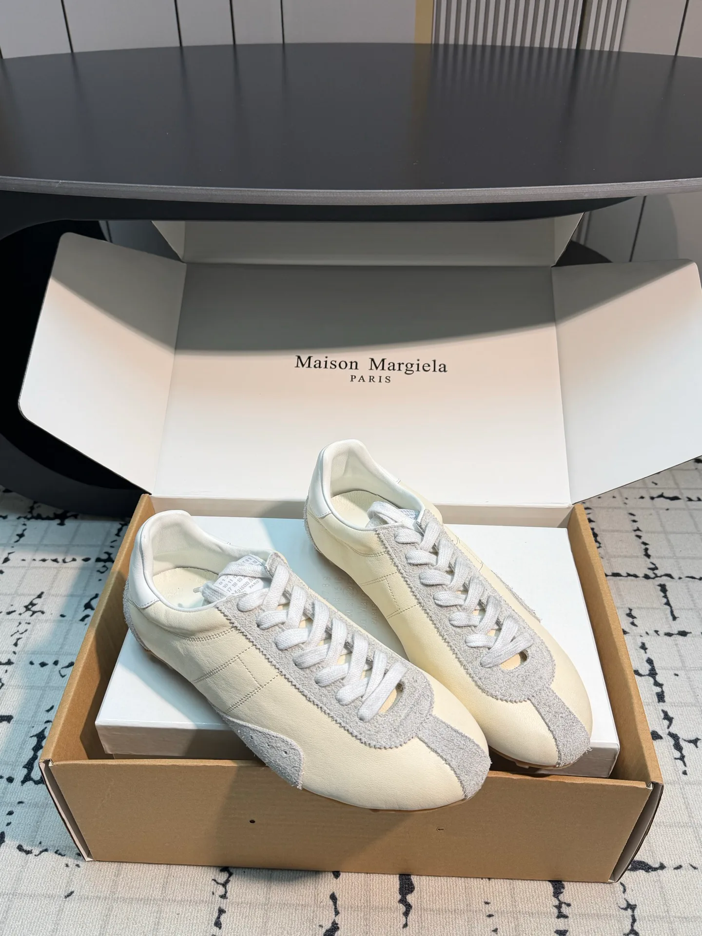 Кроссовки Женские Maison Margiela 18547324