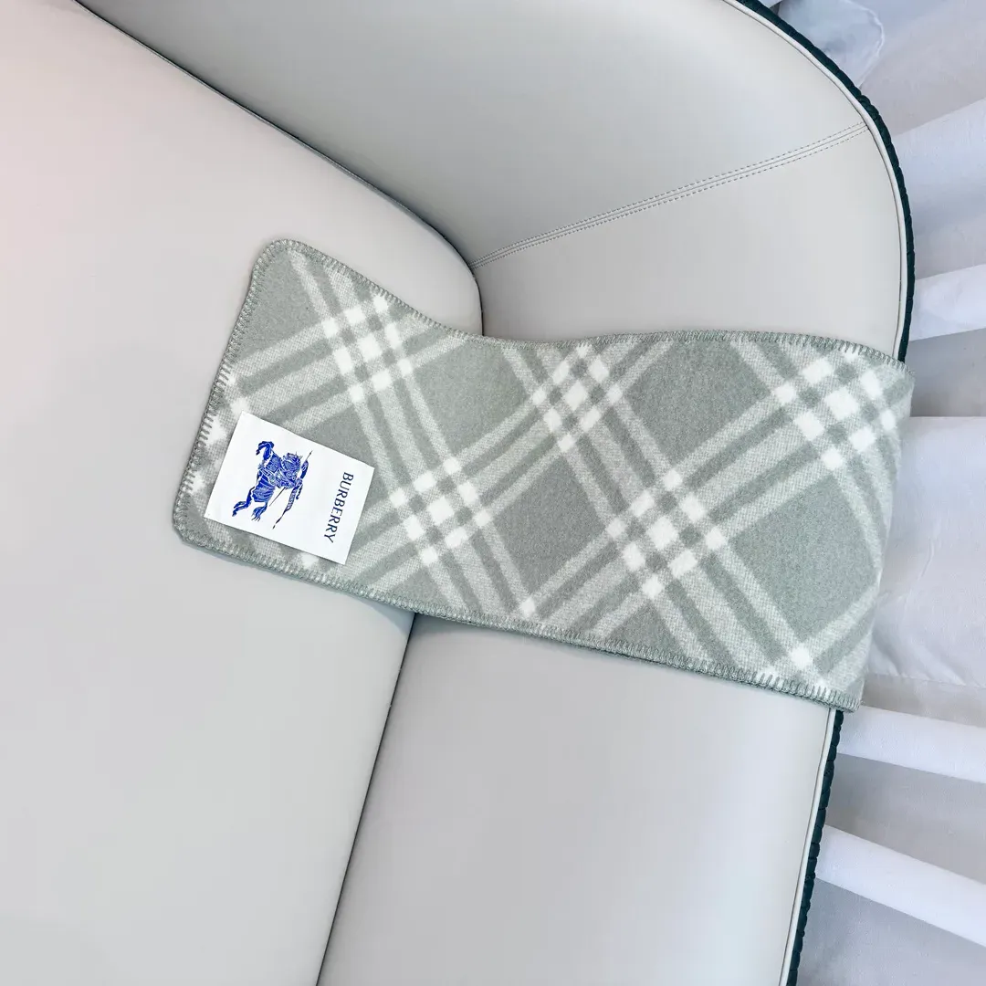 Шарфы Burberry 3856