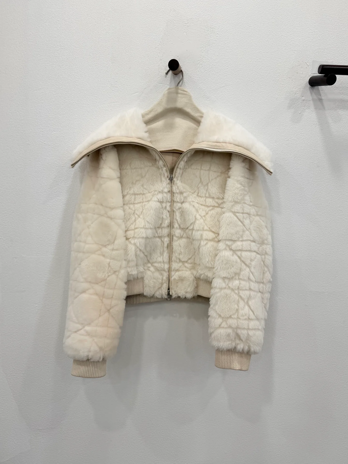 Дубленки Женские Christian Dior 376806