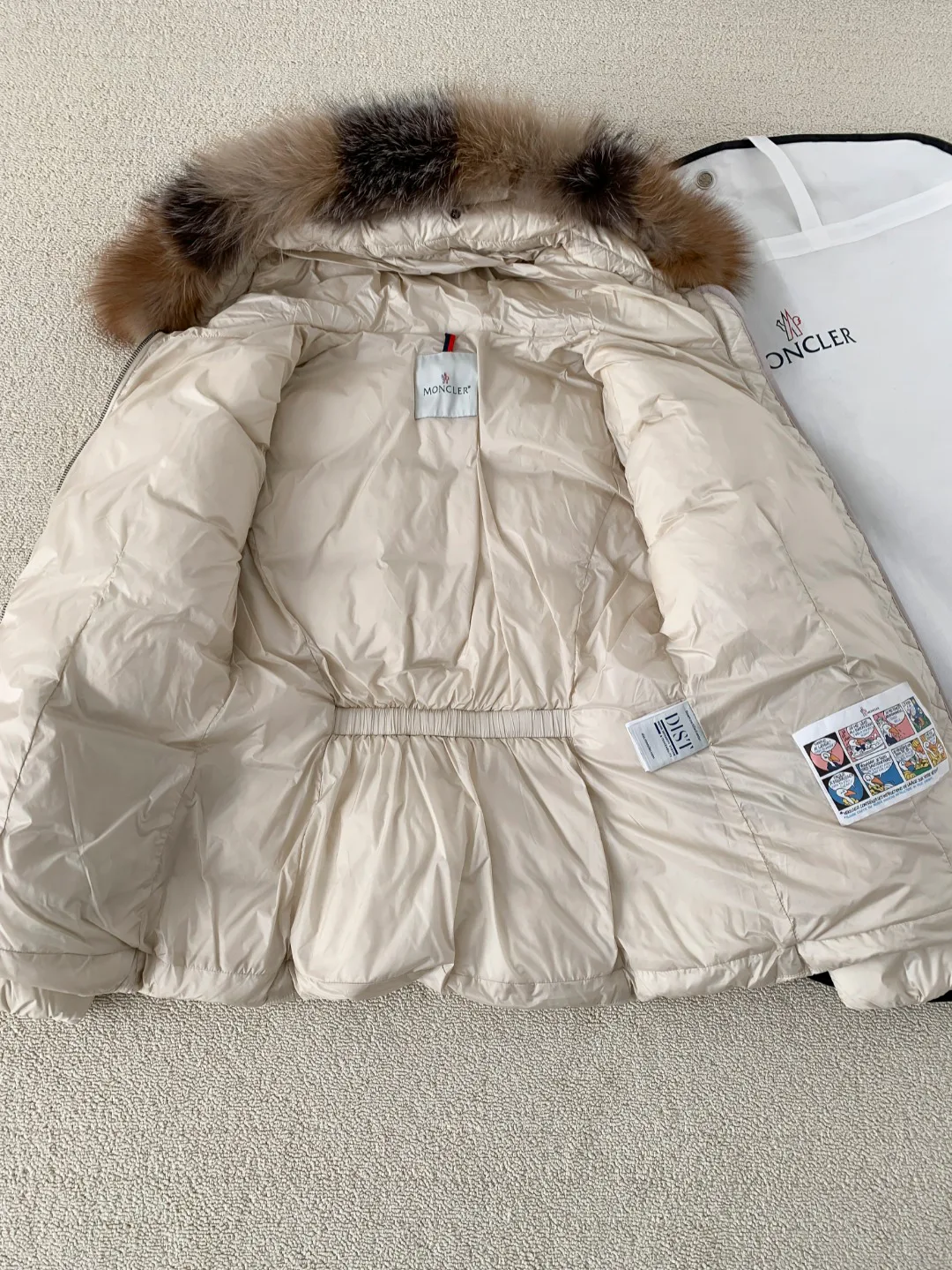 Куртки И Пуховики Мужские Moncler 512321