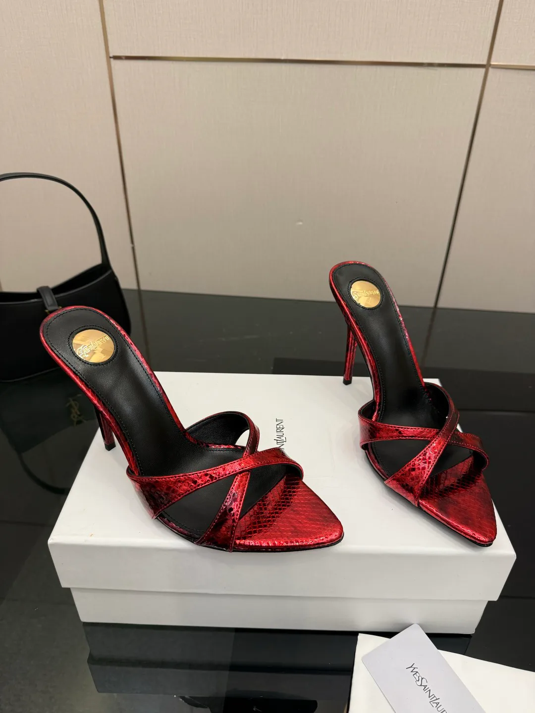 Босоножки Женские Saint Laurent 11409913