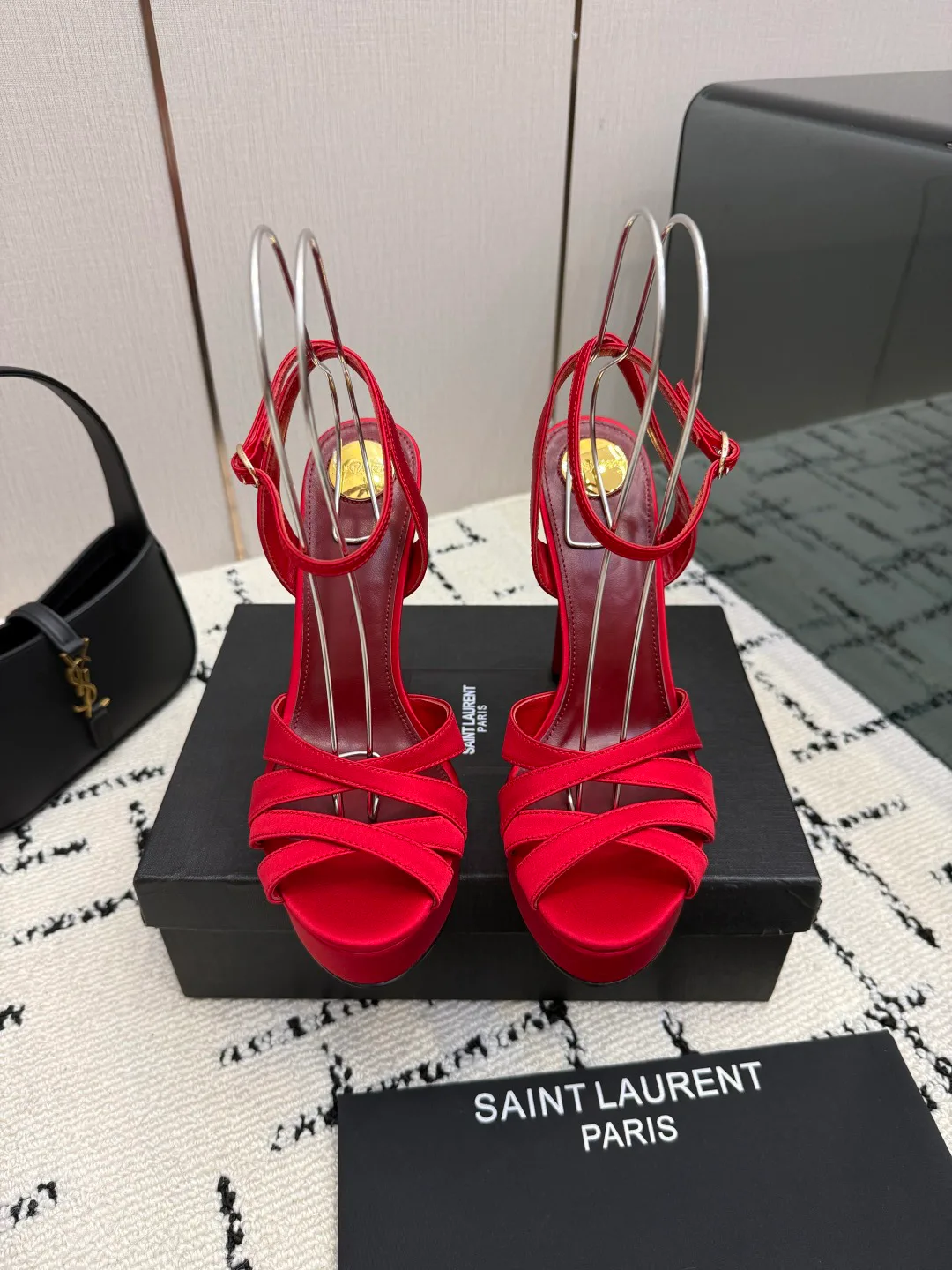 Босоножки Женские Saint Laurent 18049030
