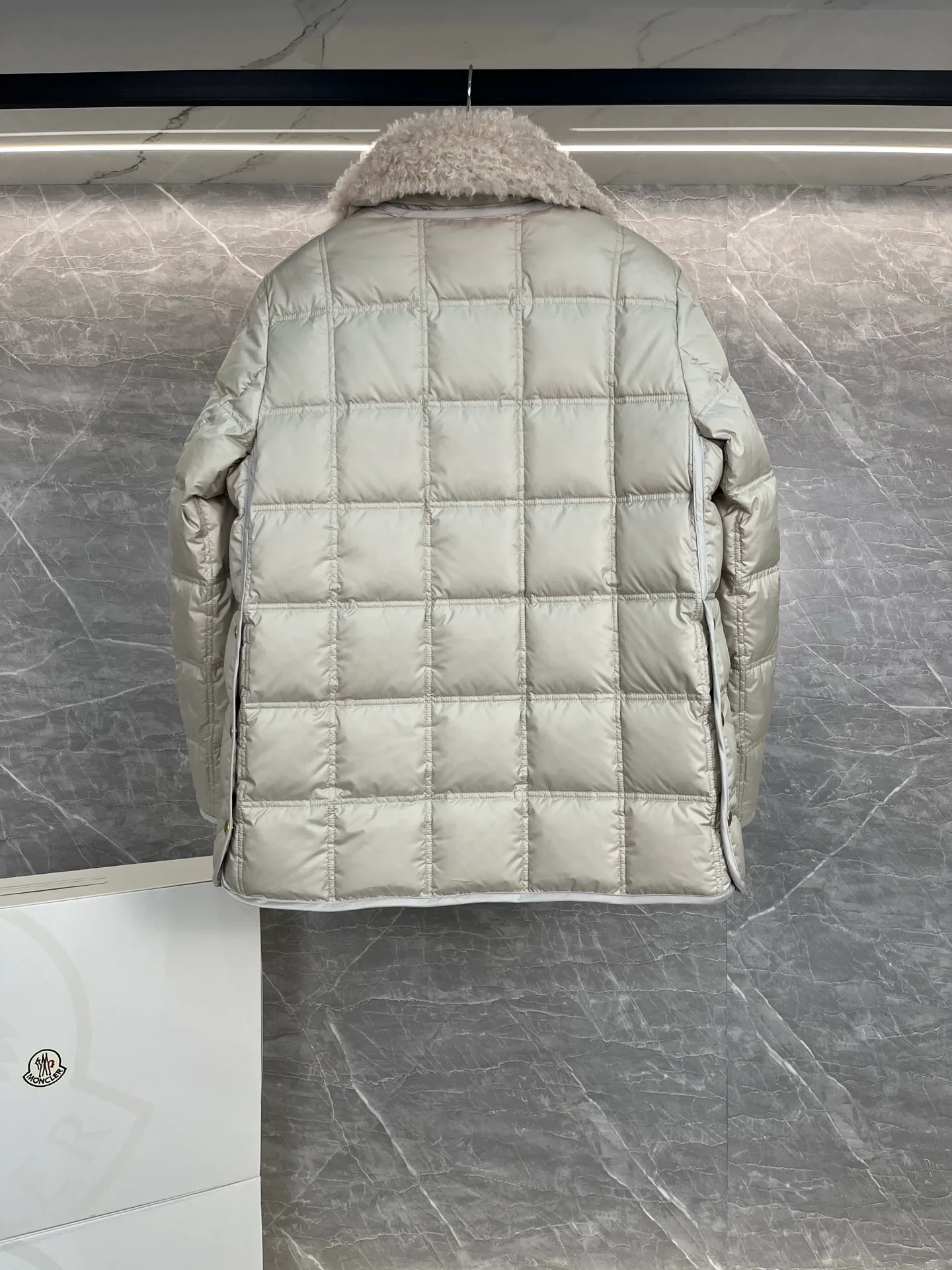 Куртки И Пуховики Женские Moncler 19256712