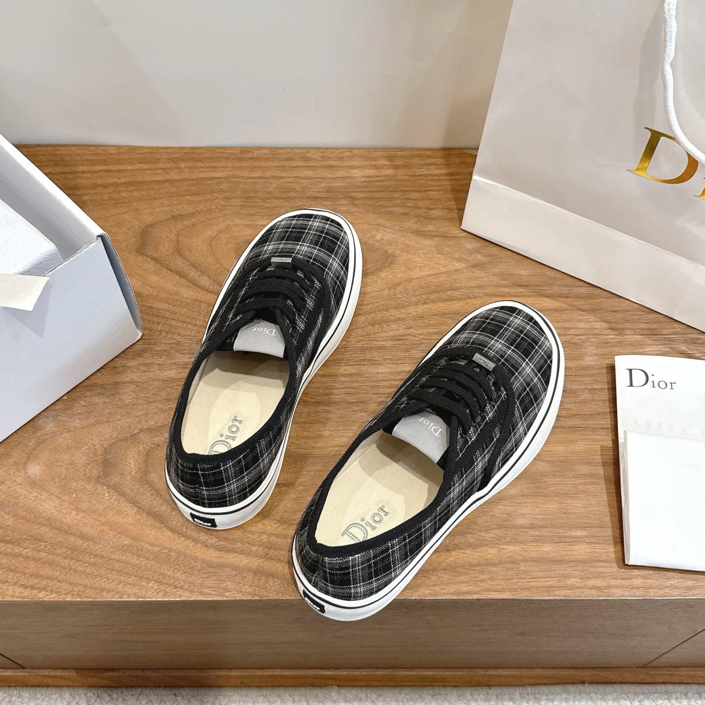 Кроссовки Женские Christian Dior 18083844