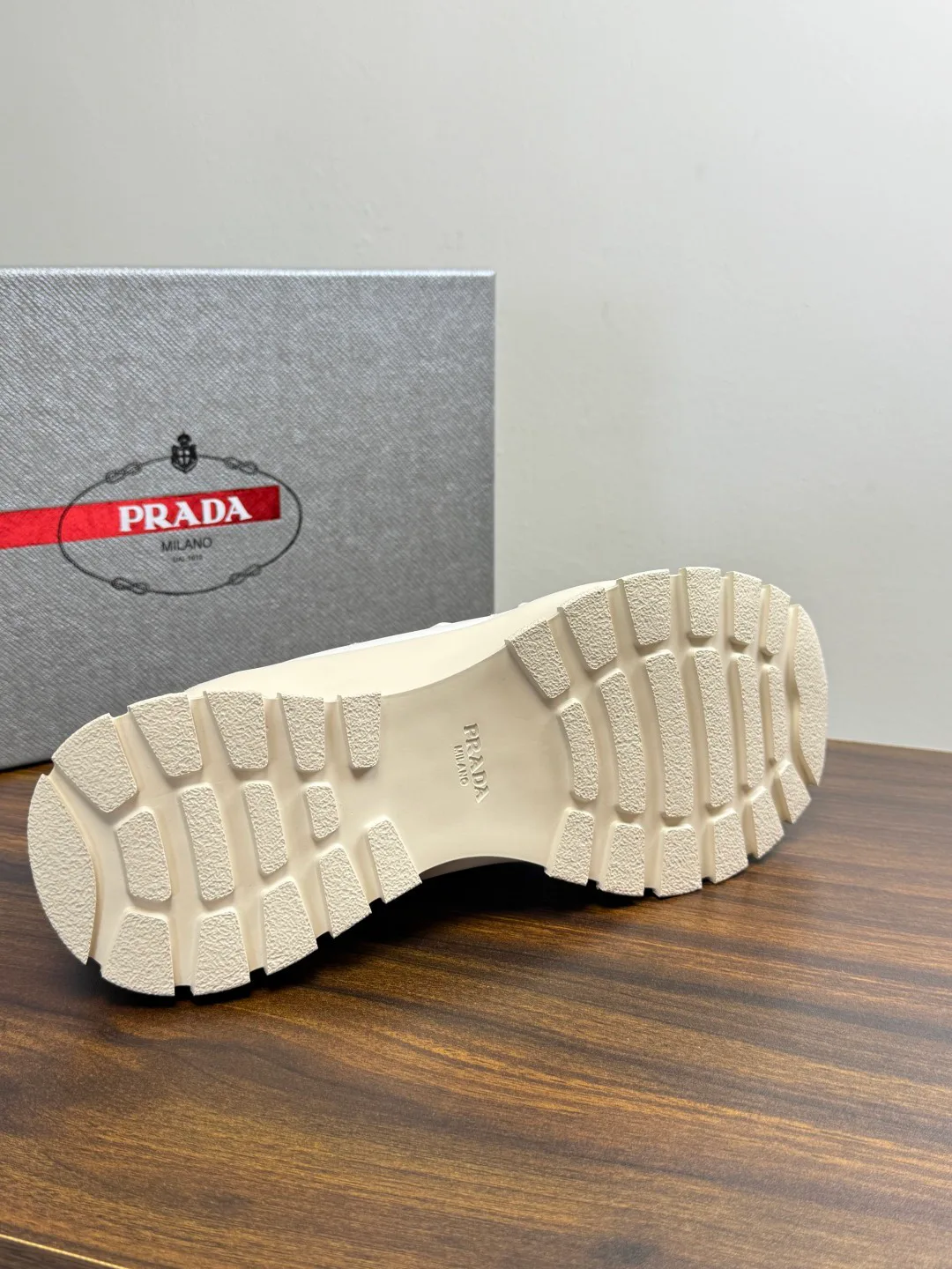 Кроссовки Мужские Prada 19623448