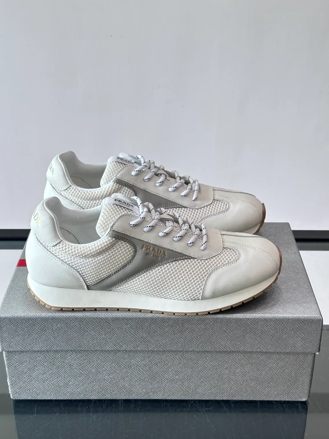 Кроссовки Женские Prada 17349519